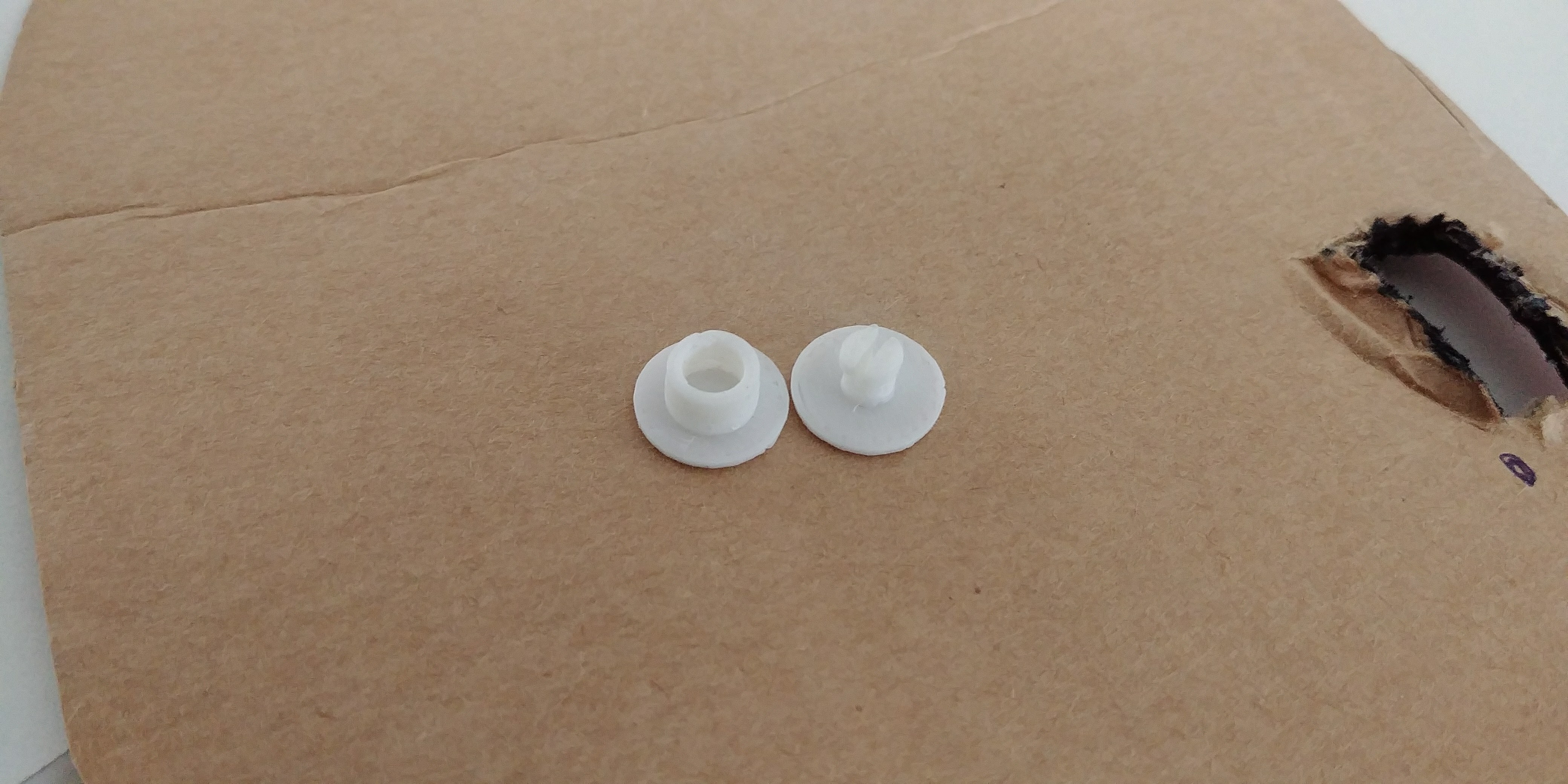 Miniatura 2 do modelo 3D Plastic rivet