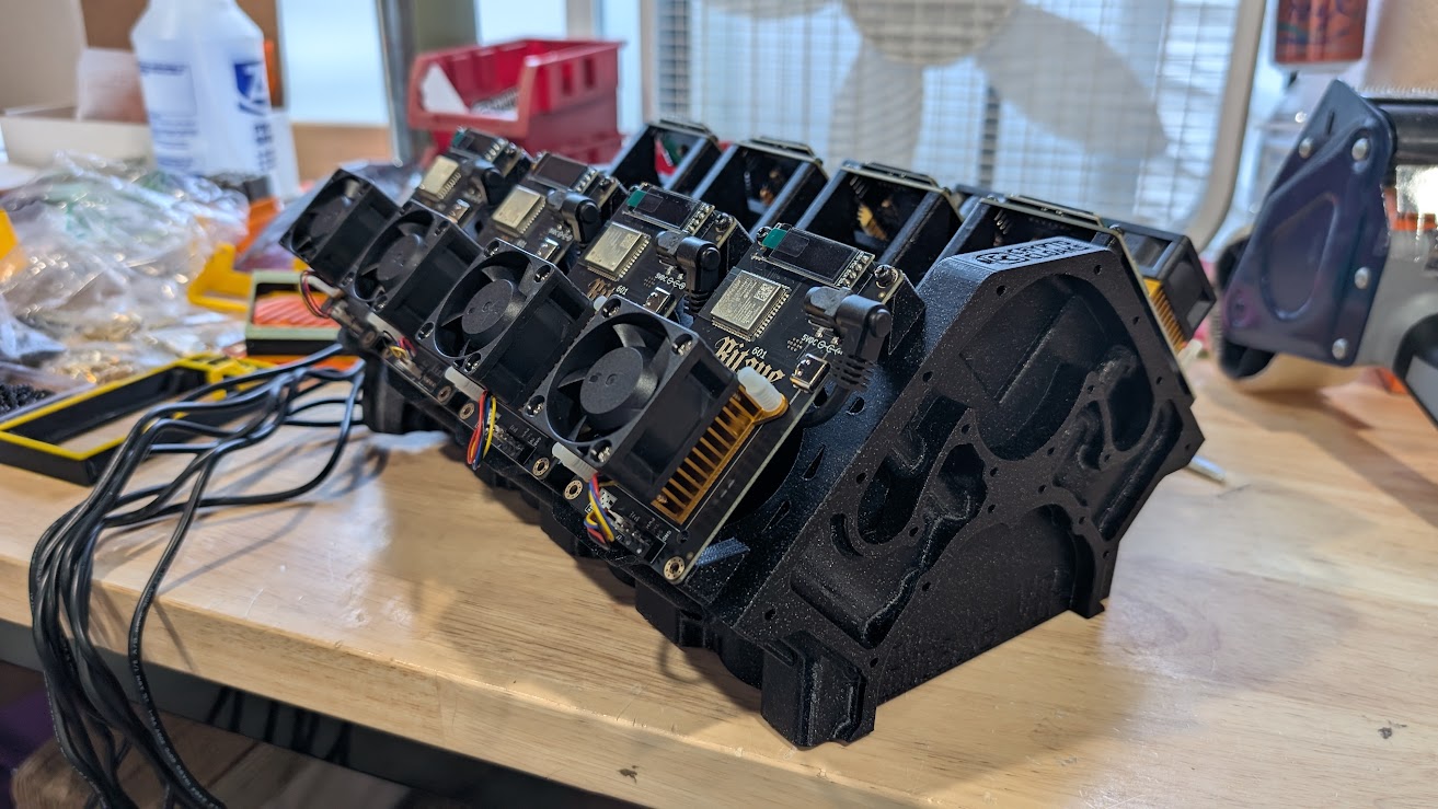 Miniatura 2 do modelo 3D Bitaxe V8 Engine Block - Beta v1