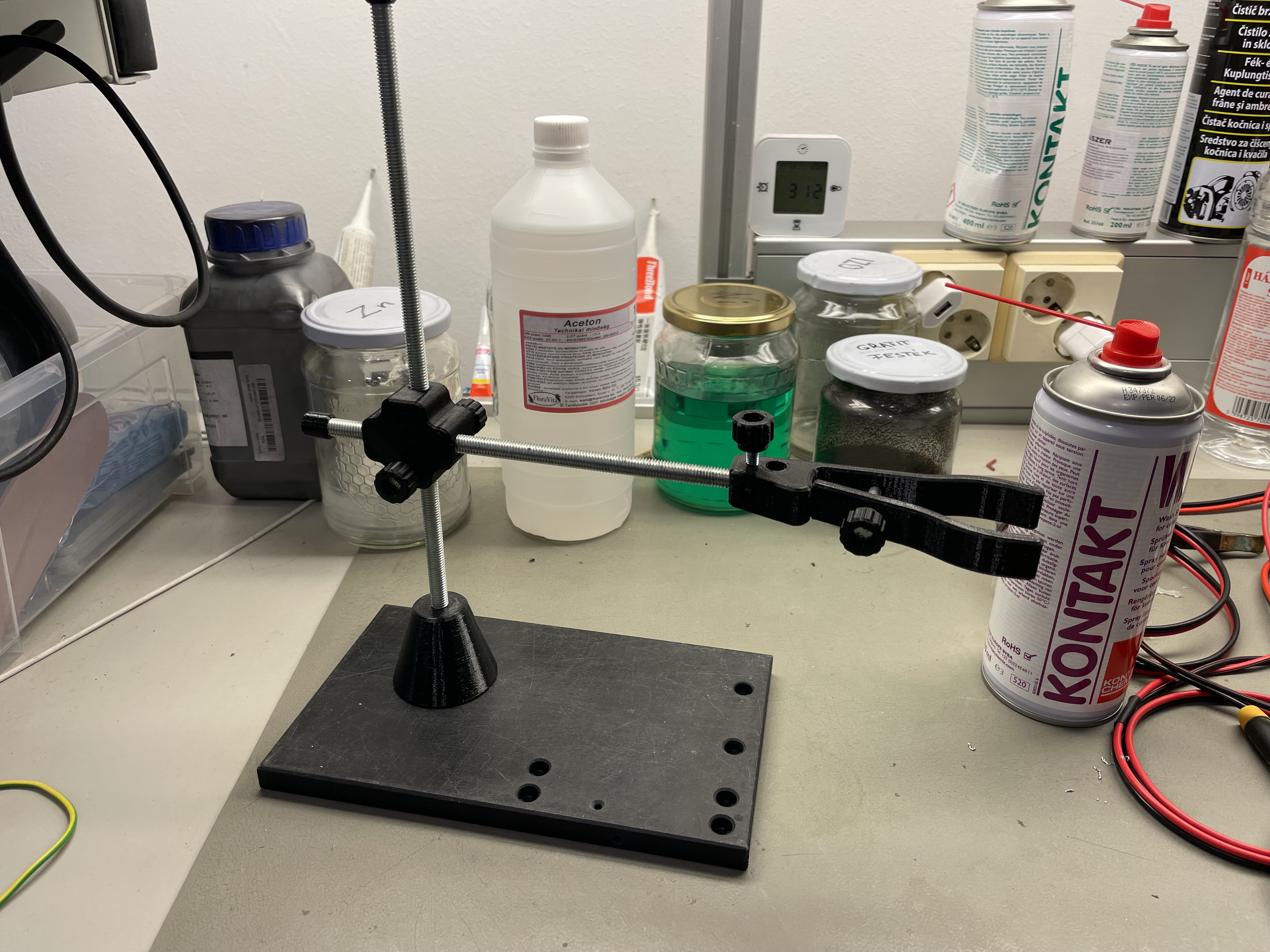 Adjustable Lab Stand with Clamp