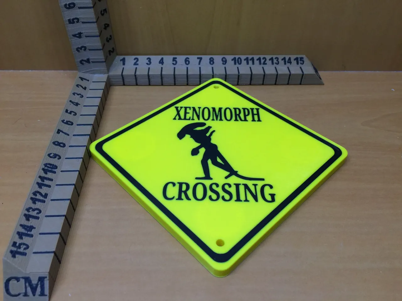 Xenomorph Crossing Sign by Star Labs 3D, LLC | Download free STL model ...