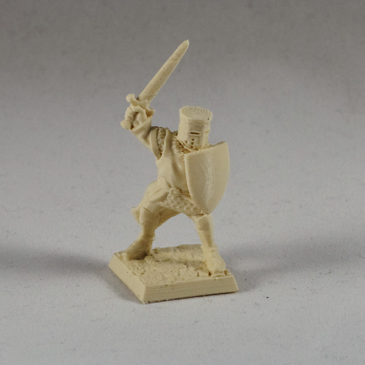 Crusader knight 28mm (supportless, FDM friendly) by Brite Minis ...