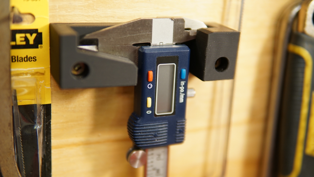 Calliper Wall Support