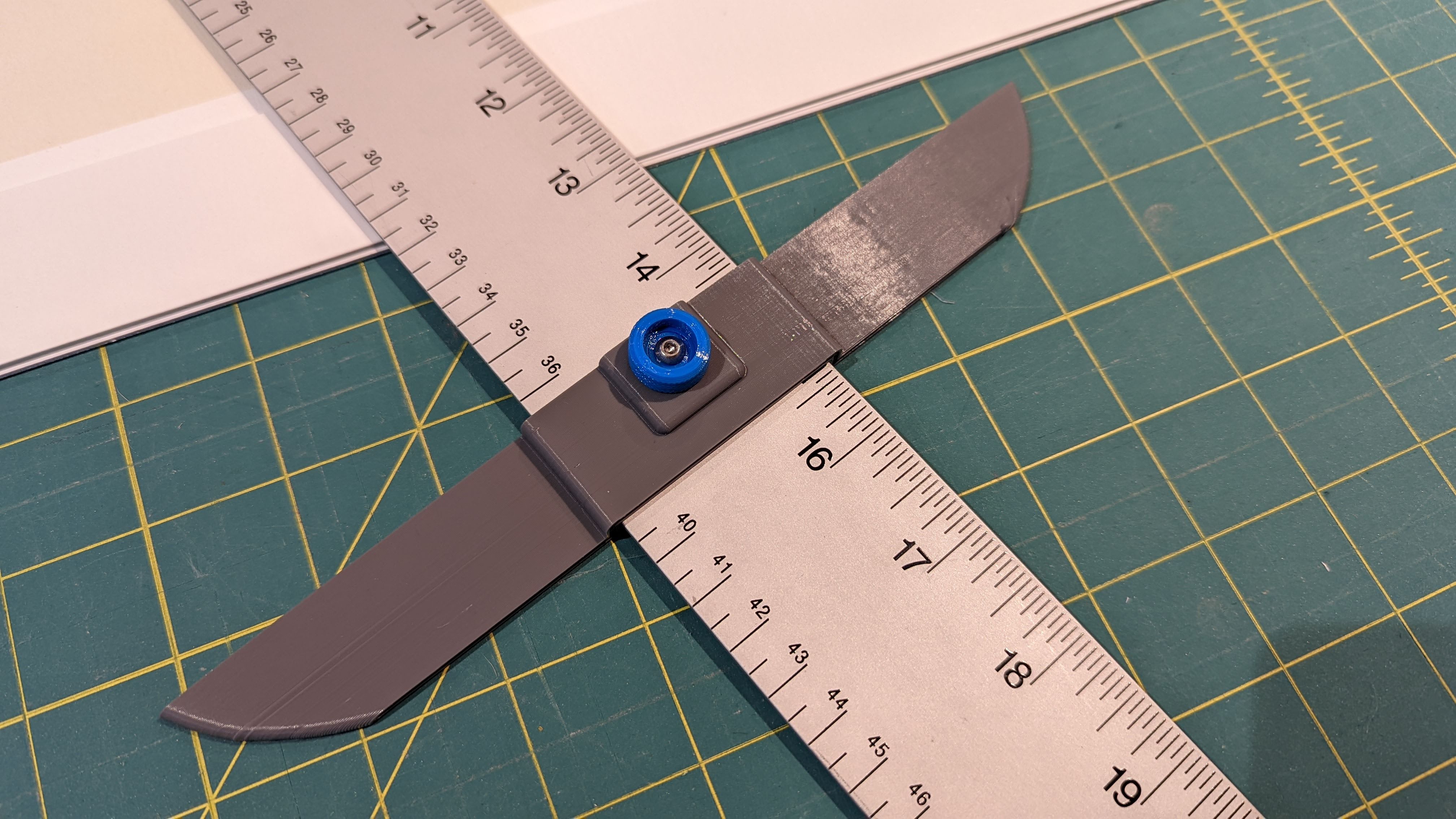 Sliding T-Square - Fully Parametric for any Ruler