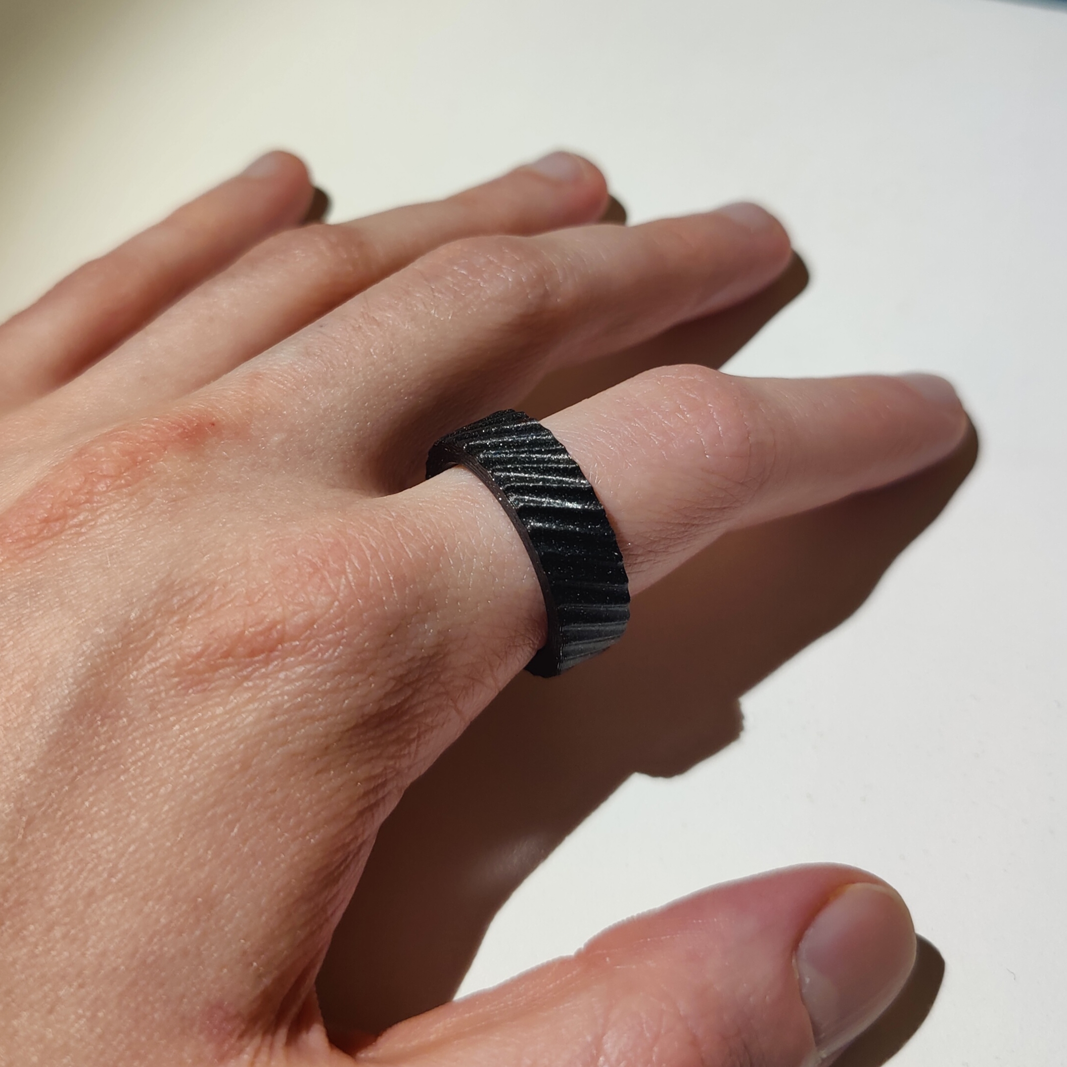 Miniatura 4 do modelo 3D Spiral Ring