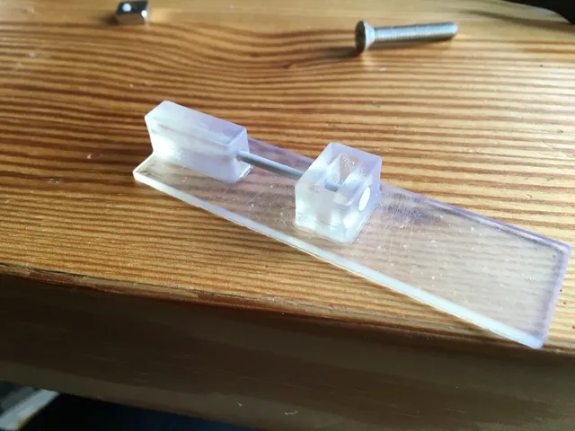 Adjustable Picture Hanger