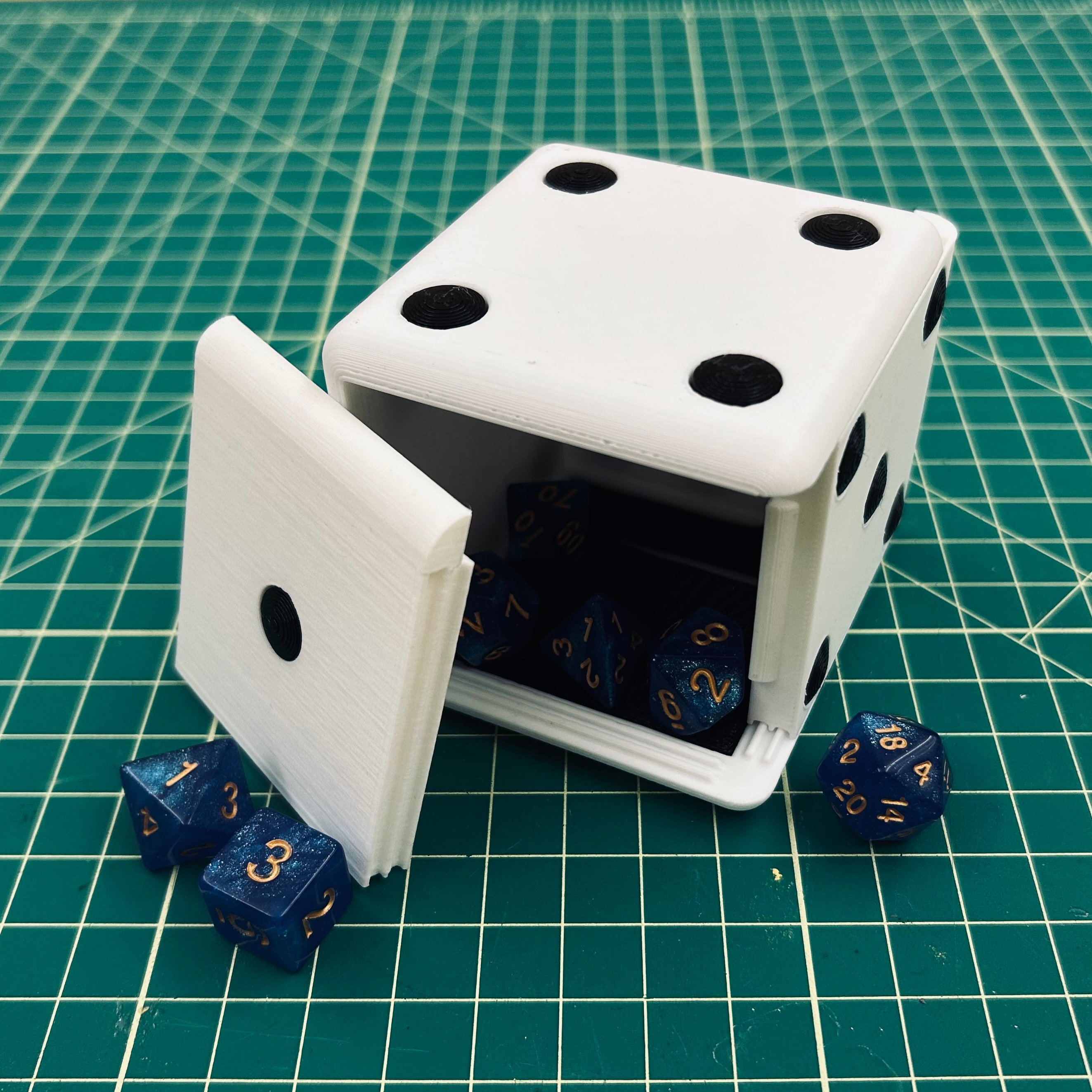 D6 Puzzle Box