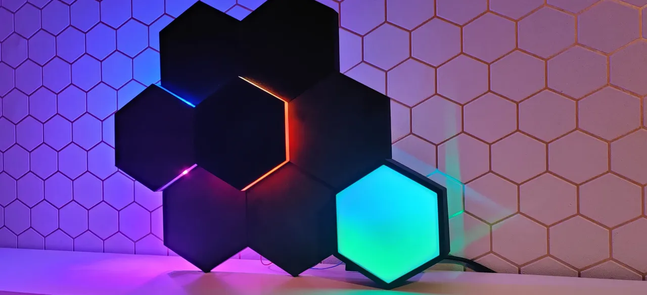 Hexawall - Hexagon wall with led lights da 3DMonkeyNL