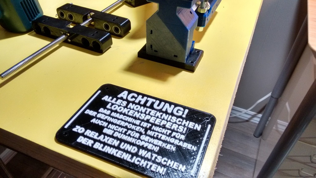 ACHTUNG LOOKENSPEEPERS