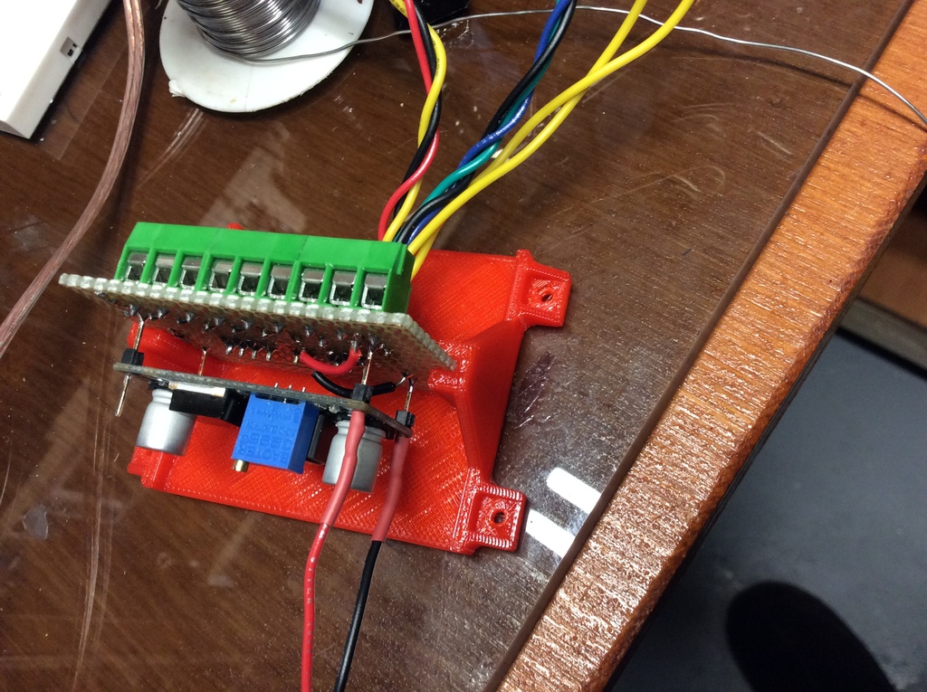 Upright Circuit Board Mount by kjoh Download free STL model