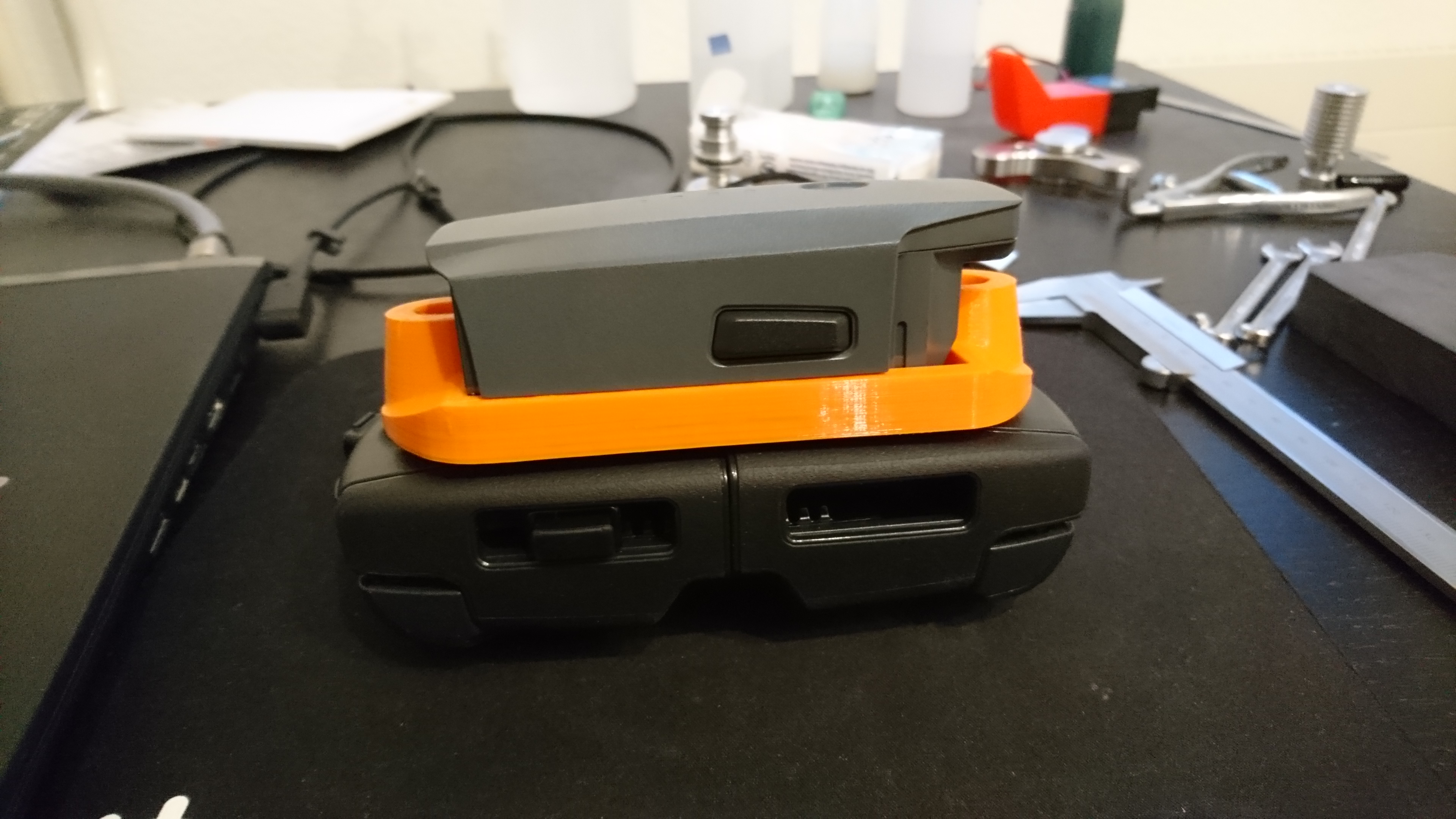 DJI Mavic Pro Remote Protector/ Joystickguard + Akku holder