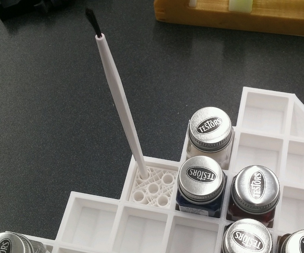 Paint brush holder insert