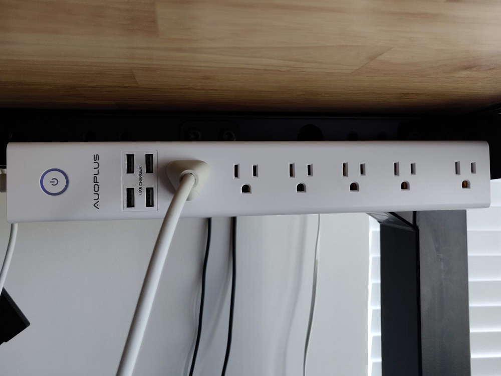 Power Strip Mount for Uplift Desk by Justinline Download free STL