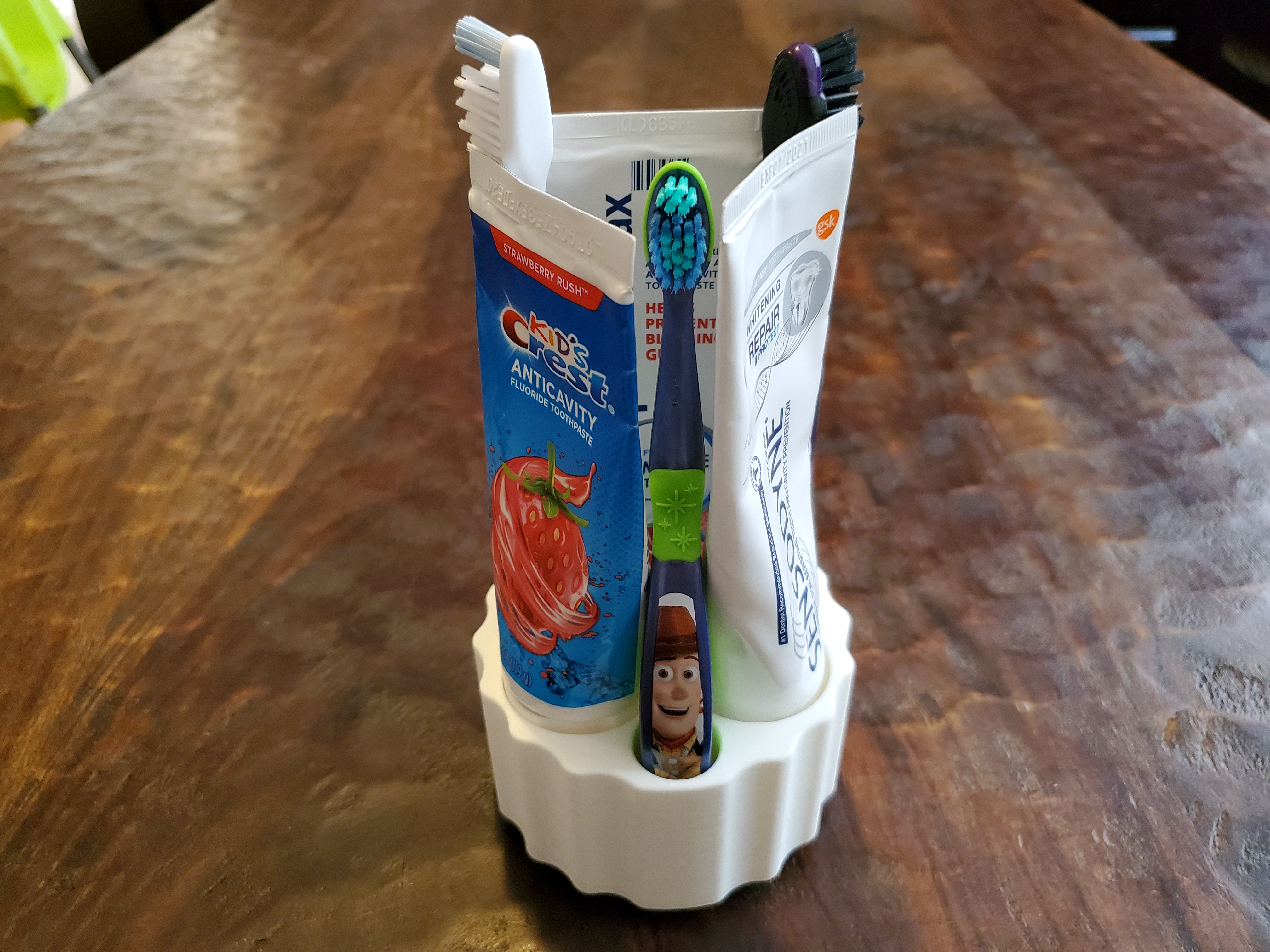 Toothbrush / Toothpaste Holder