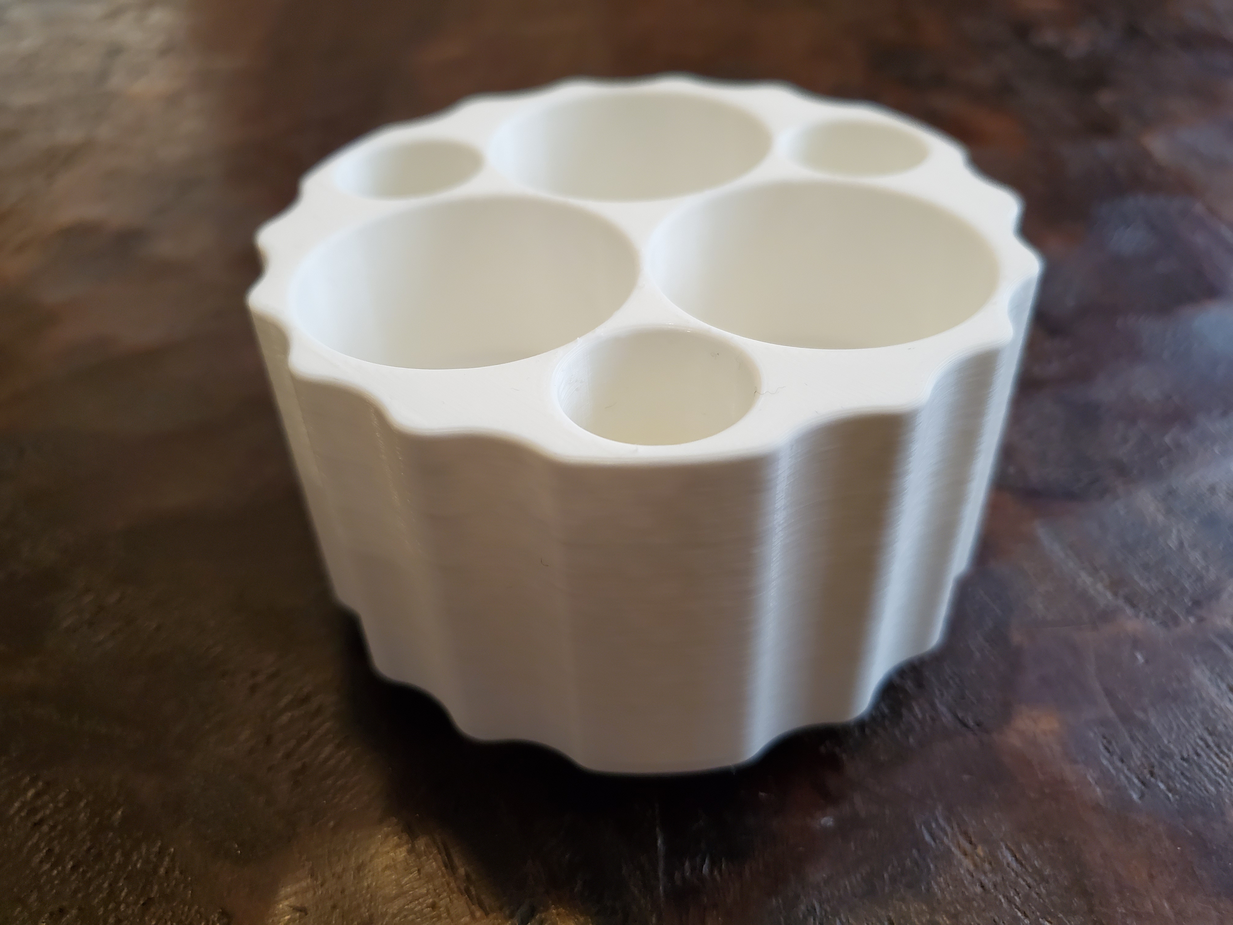 Miniatura 2 do modelo 3D Toothbrush / Toothpaste Holder