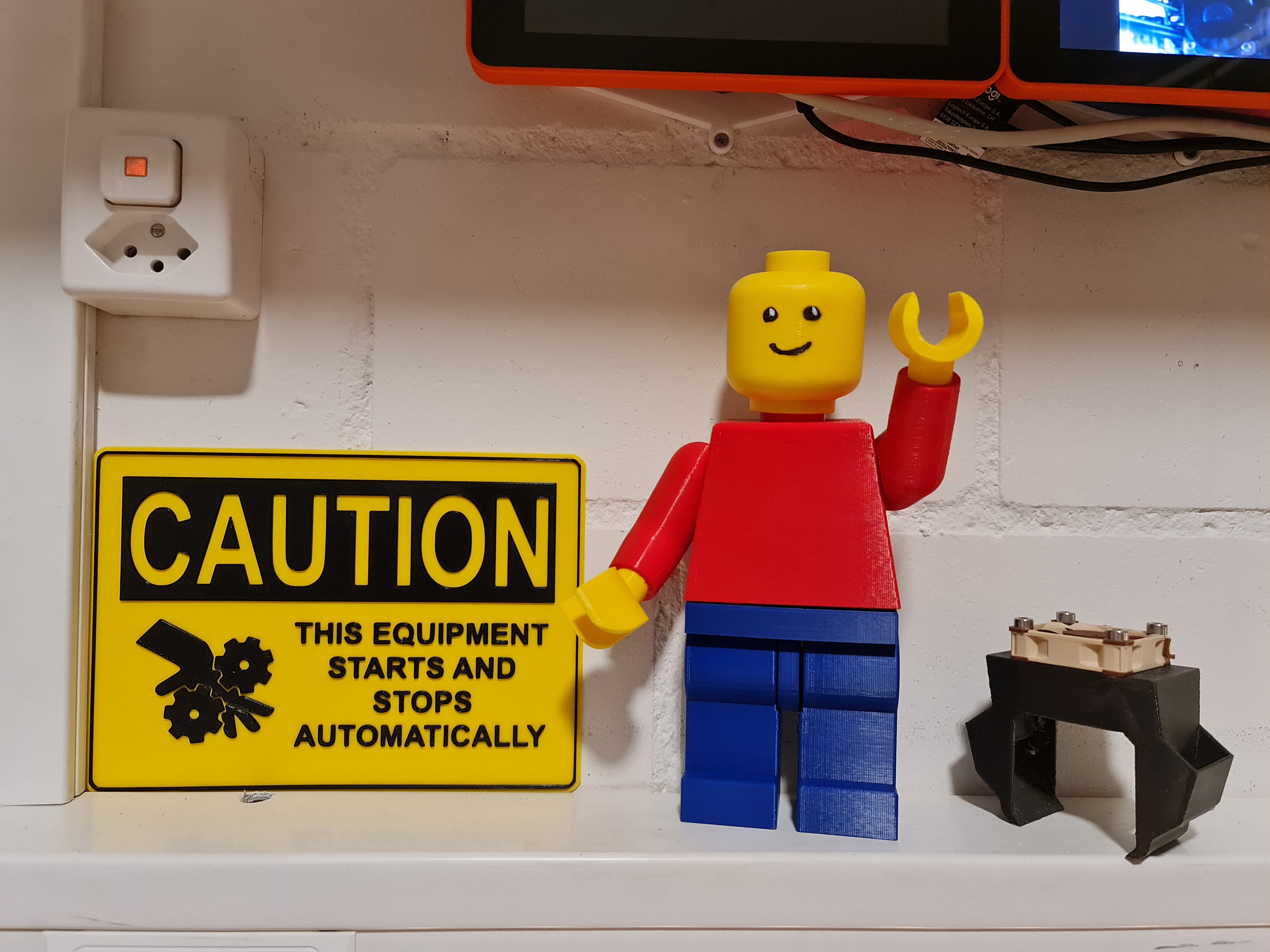 Sign Caution Automatic Equipment — miniatura 2