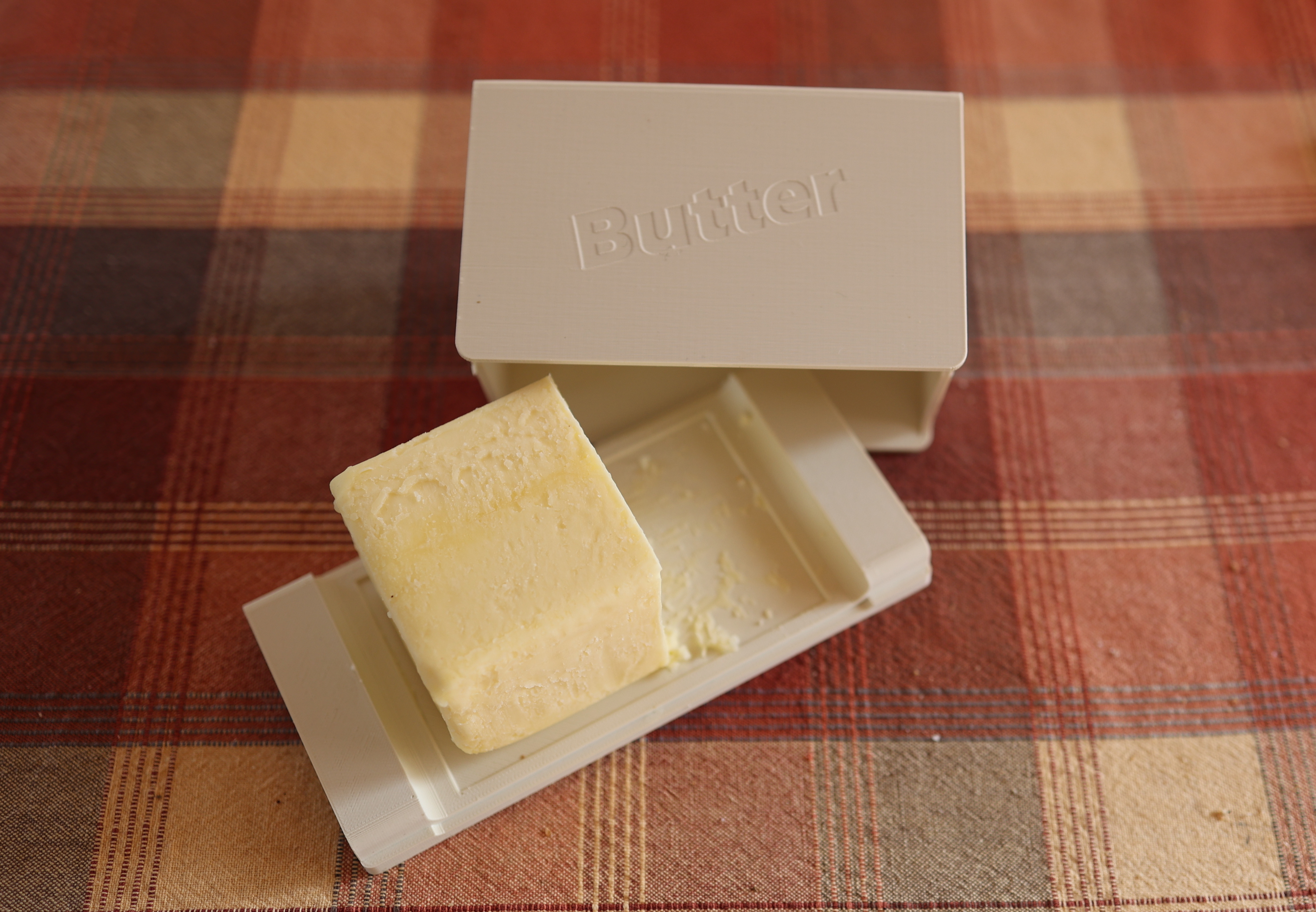 Butter dish / Beurrier