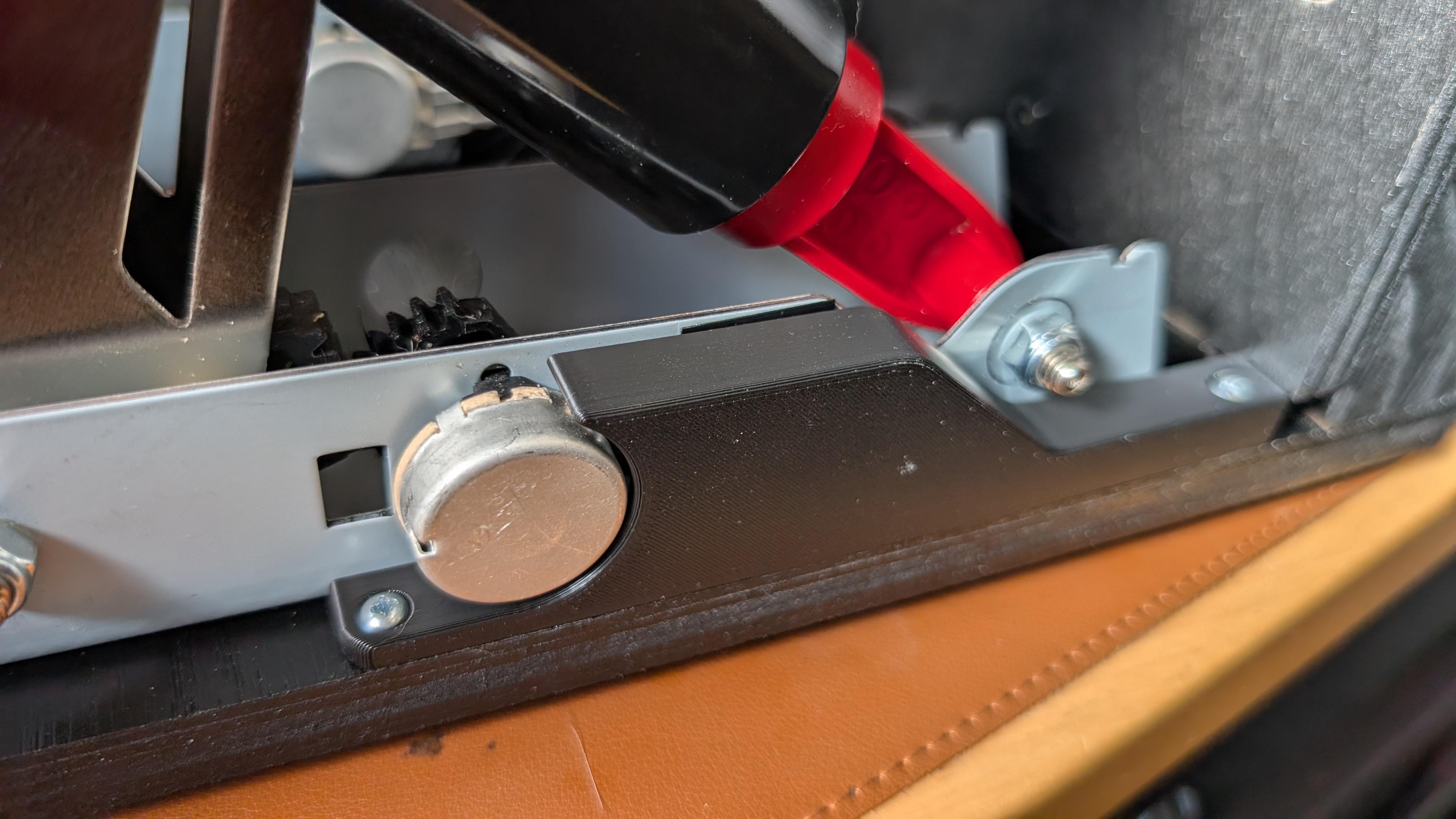 Logitech G29 pedal wire cover