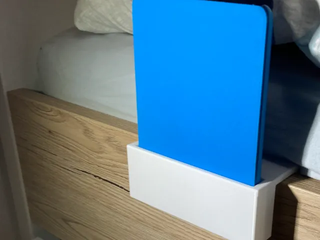 Kindel Holder