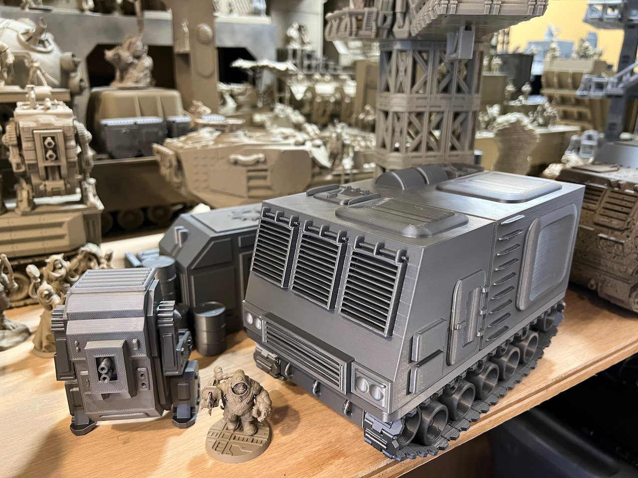 Freight Ten Command Version - Model Science Fiction — miniatura 2