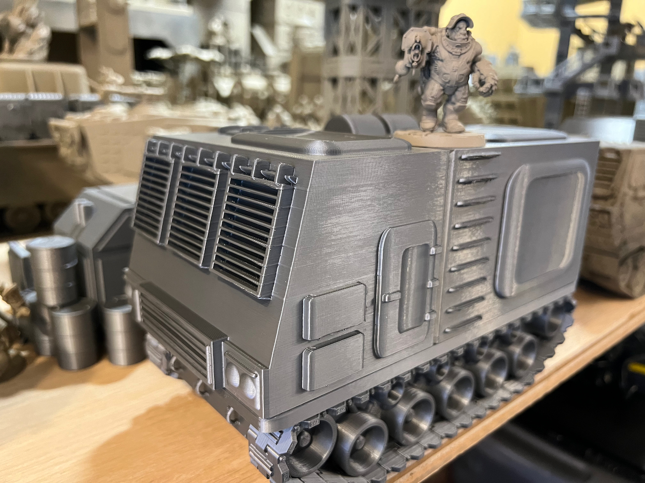 Freight Ten Command Version - Model Science Fiction — miniatura 3