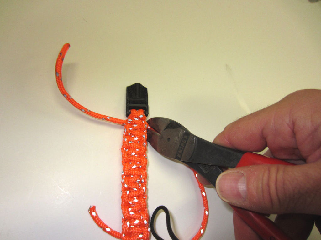 Miniatura 16 do modelo 3D Survival Bracelet