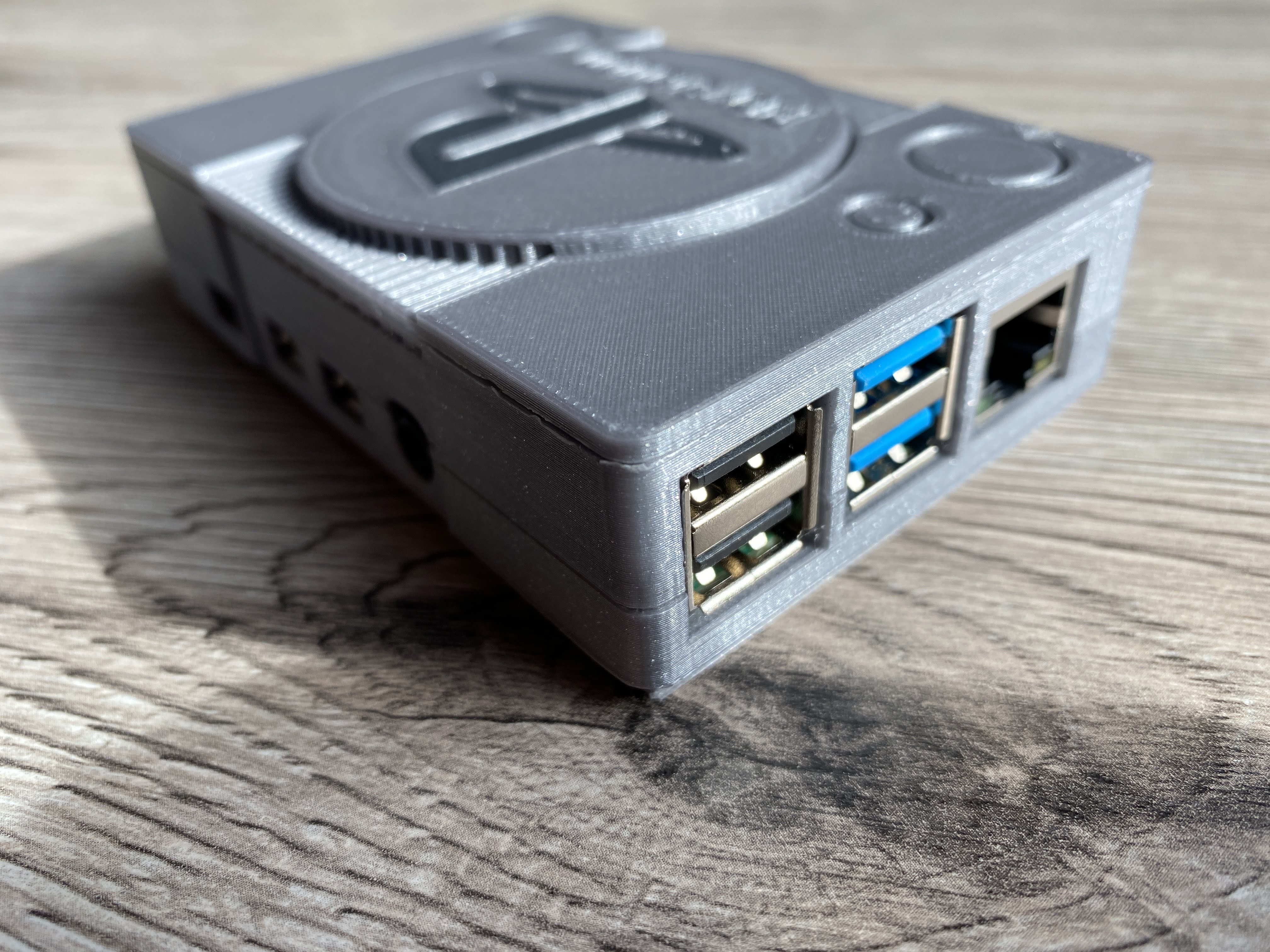 Raspberry Pi 4 Playstation case por Golden4 | Descargar modelo STL ...