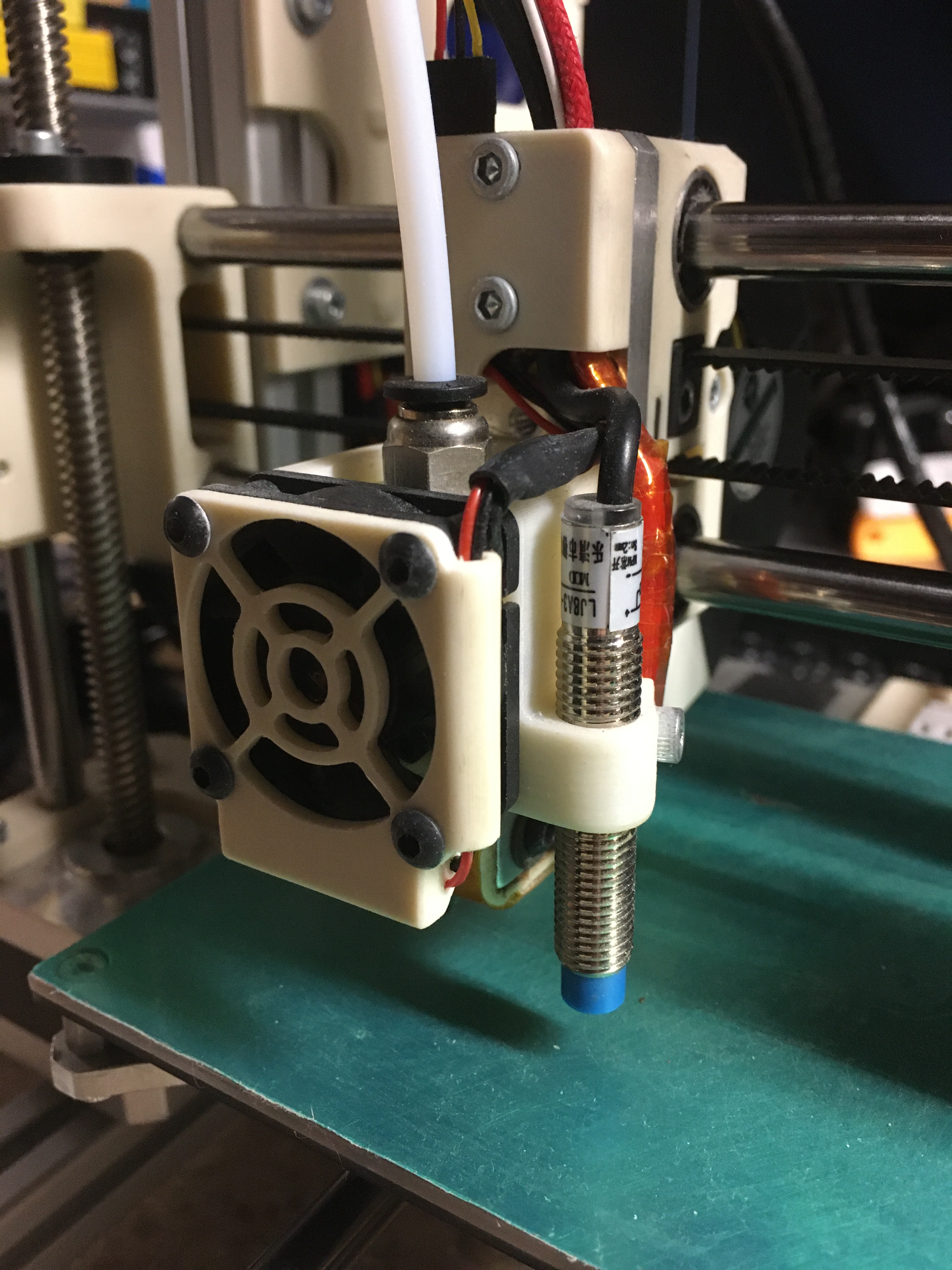 Extruder CR10 Cover dzino3D_2020v2. Fan 30x30x10
