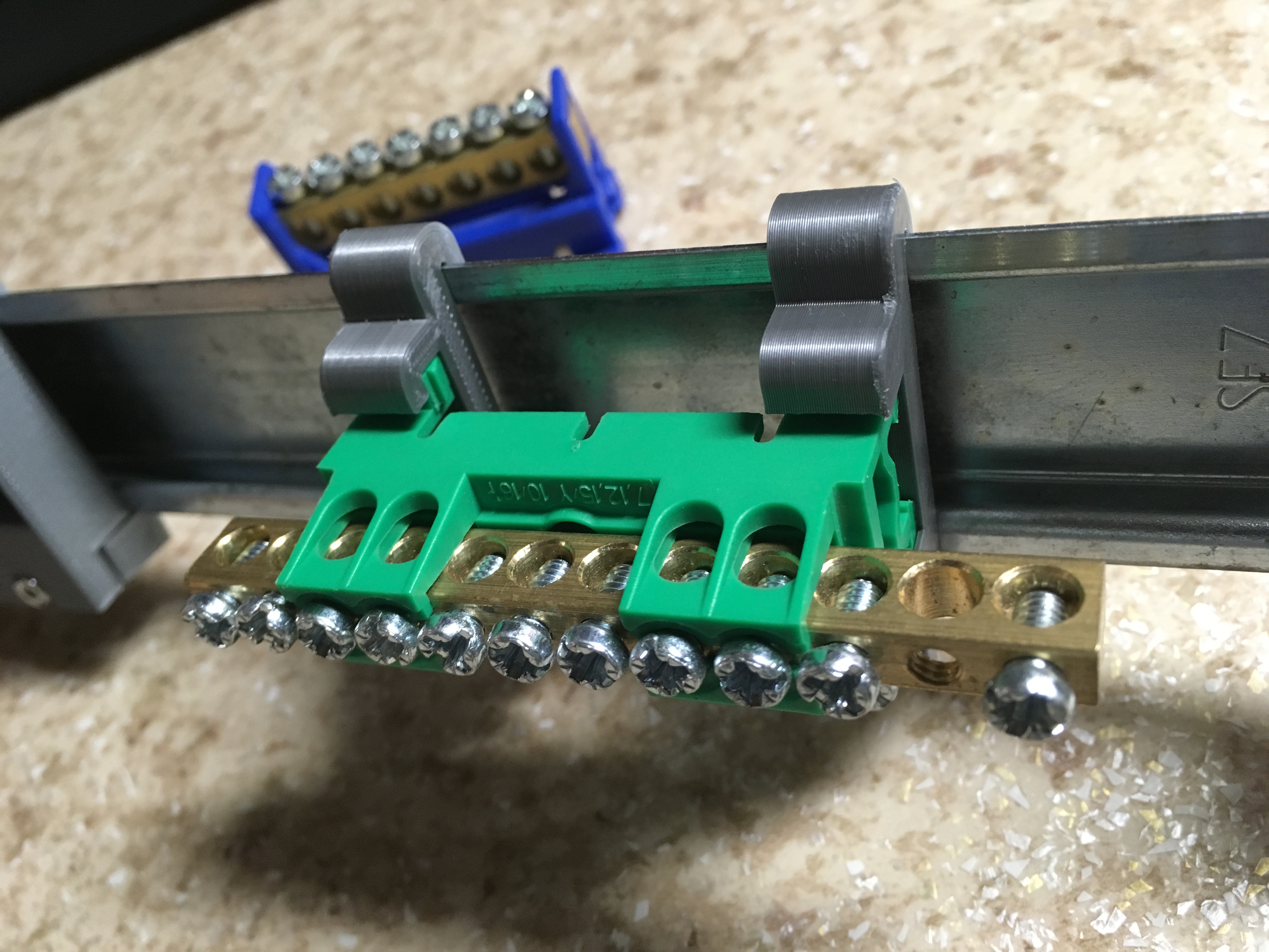 DIN adapter