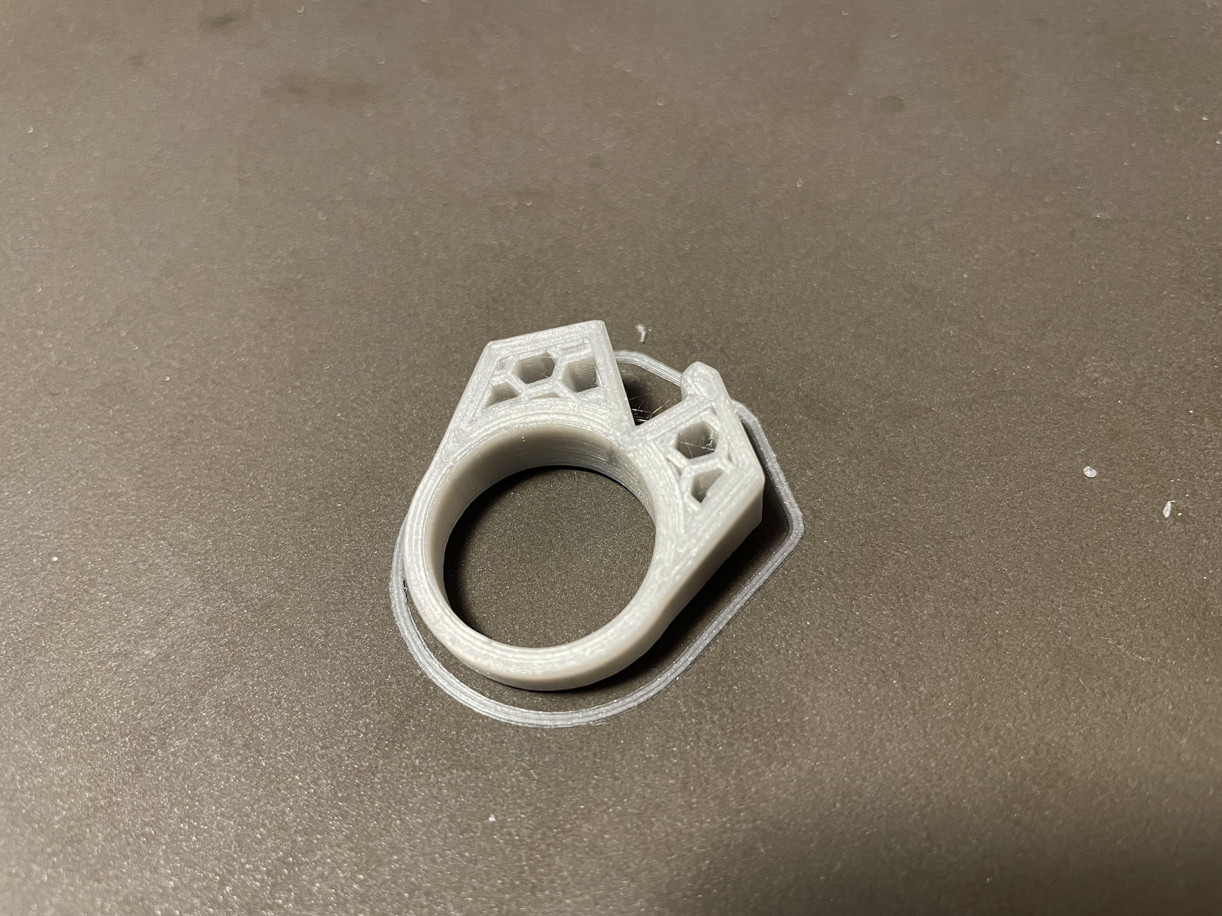 Miniatura 5 do modelo 3D Beer Bottle Opener Ring