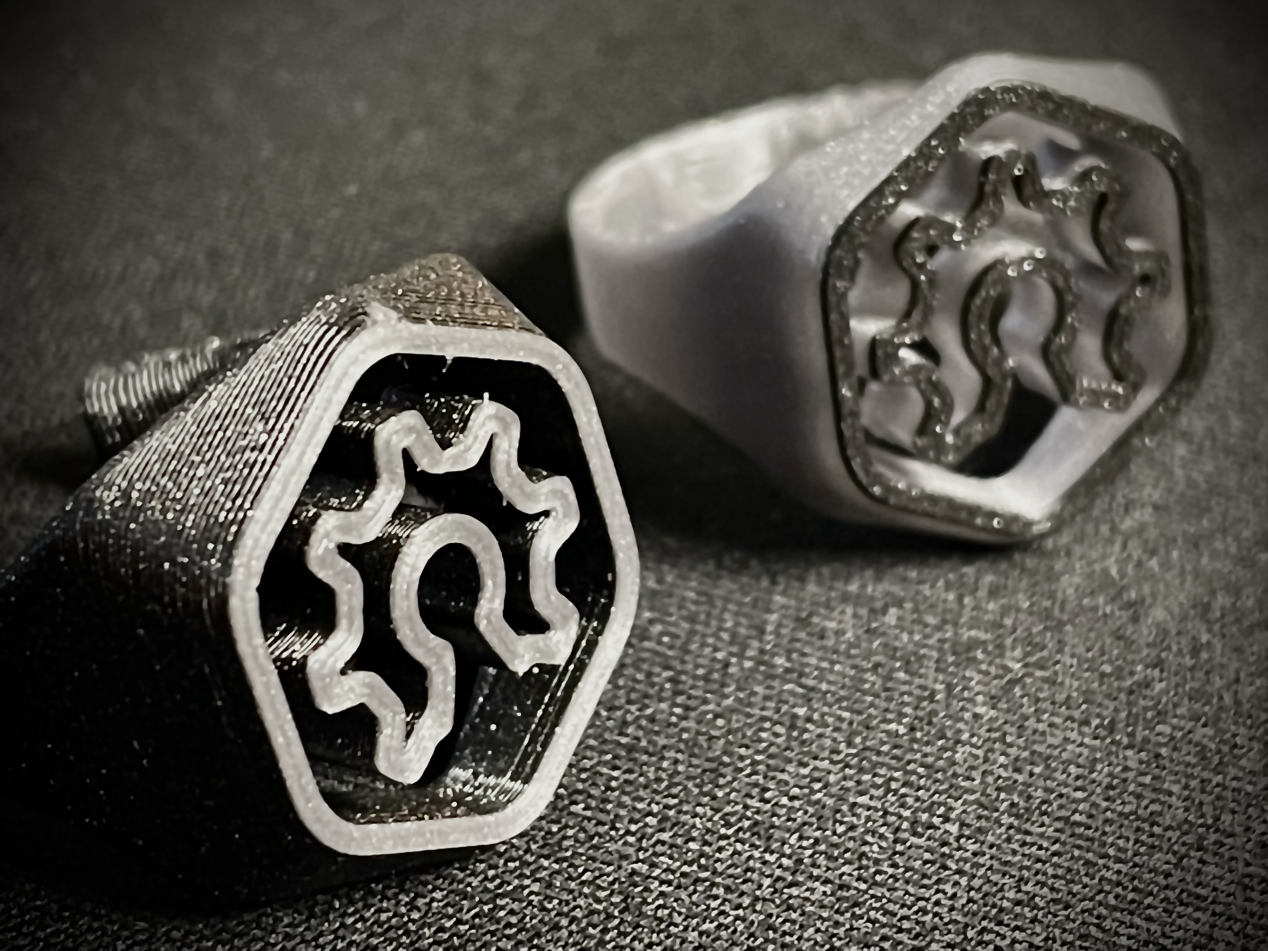 Miniatura 2 do modelo 3D Hex Ring w/Floating Opensource Hardware Logo - All Sizes
