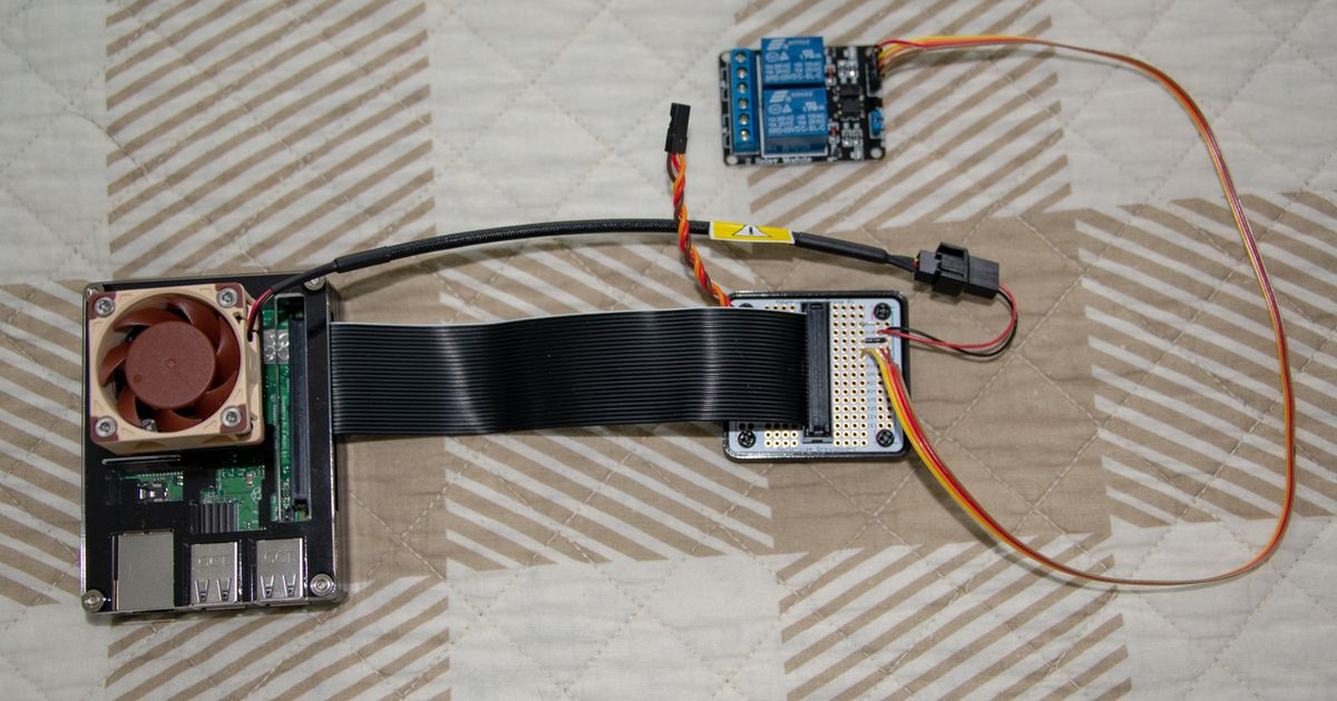 Adafruit Perma Proto Board Case by Dave5Cents Download free STL model