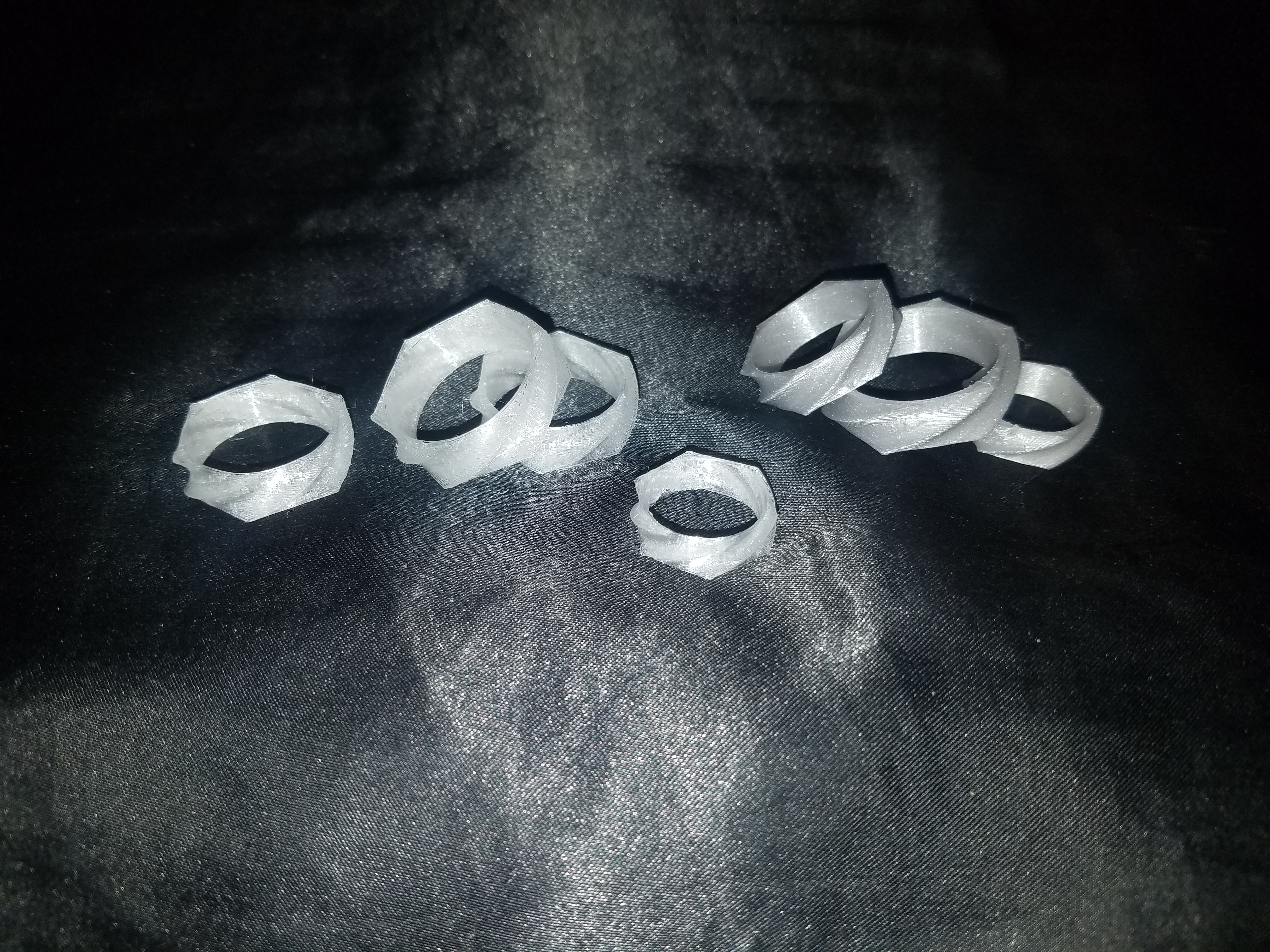 Miniatura 4 do modelo 3D Spiral Ring - solid