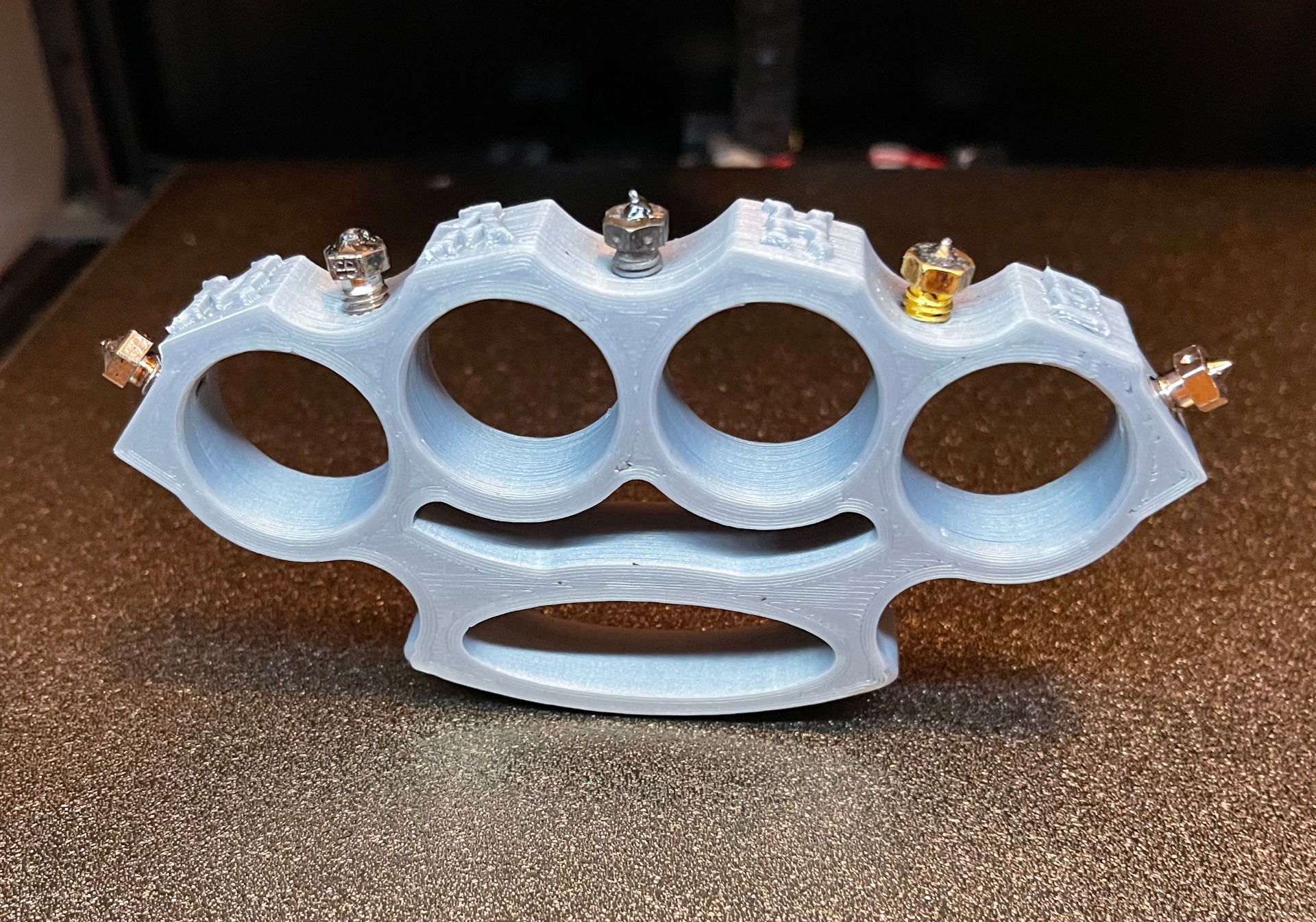 Miniatura 2 do modelo 3D Maker's Knuckle Duster