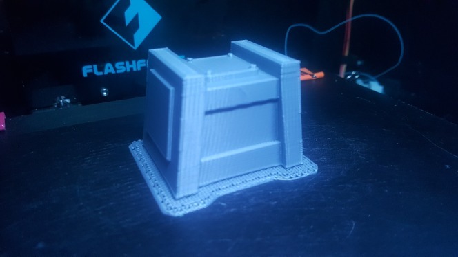 Miniatura 2 do modelo 3D Factorio Logistics Chest