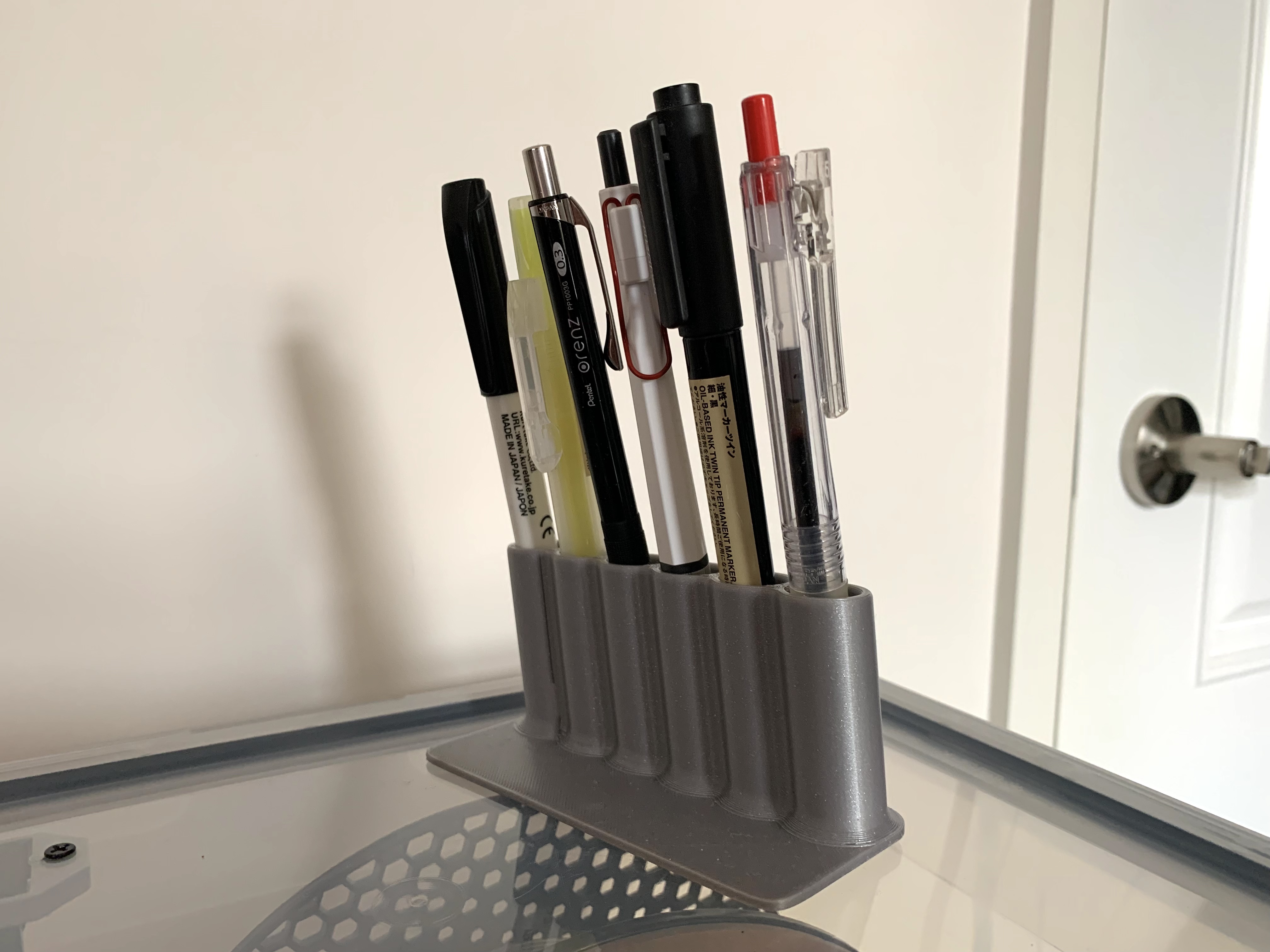 6 slots pen holder