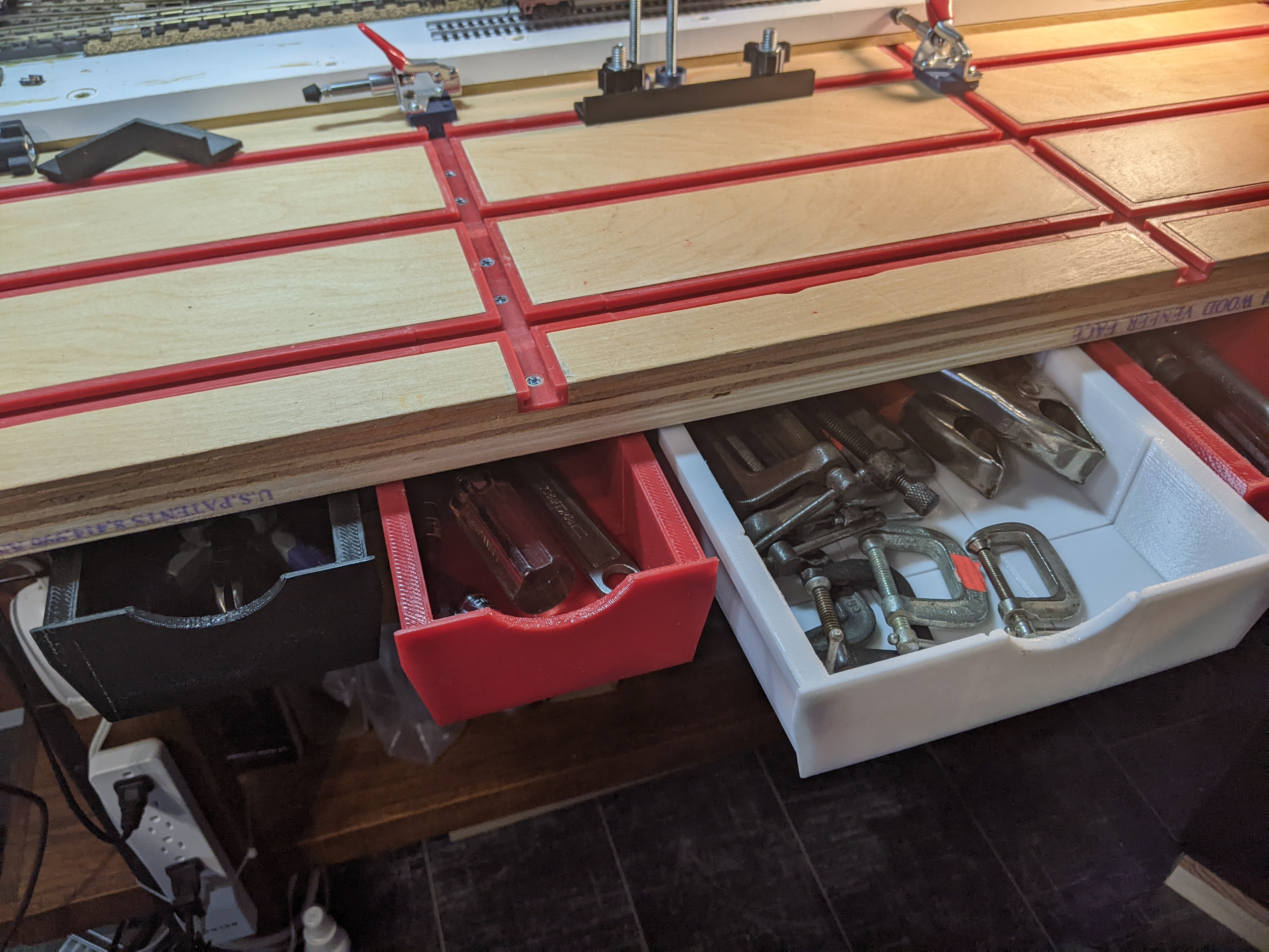 Miniatura 2 do modelo 3D World's First Hobby Table Drawer System!
