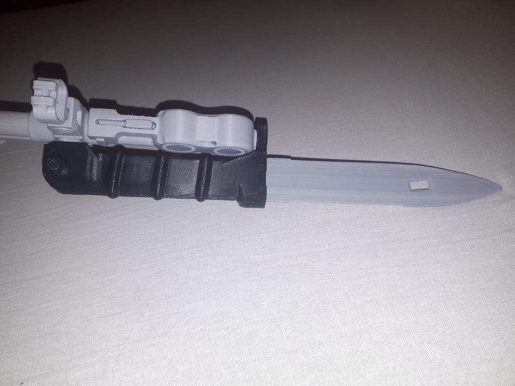 6H5 bayonet with working latch mechanism