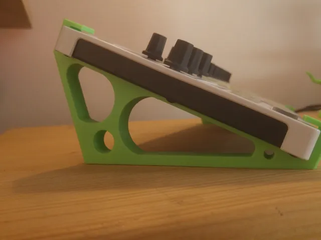 Arturia Beatstep Pro Stand