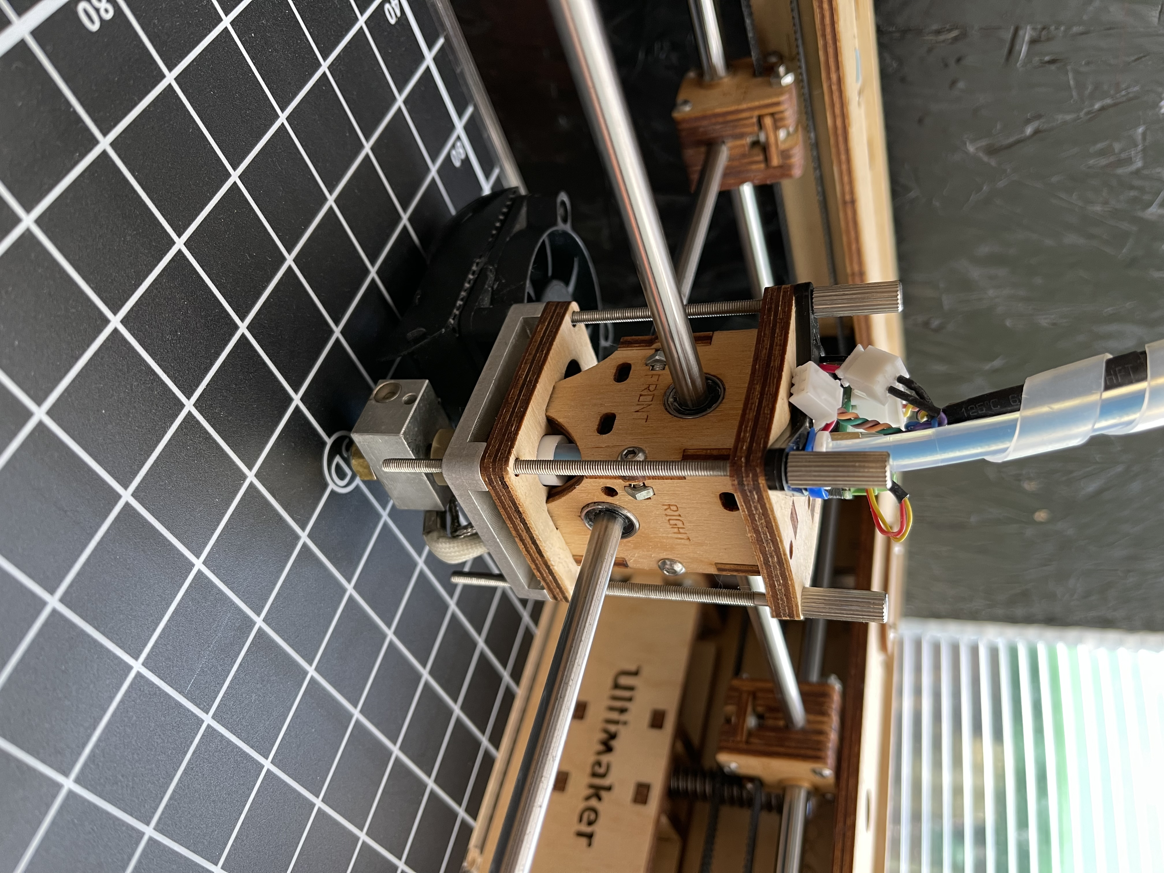 E3D Revo Micro mount for Ultimaker Original - Return Of The Kraken — thumbnail 4