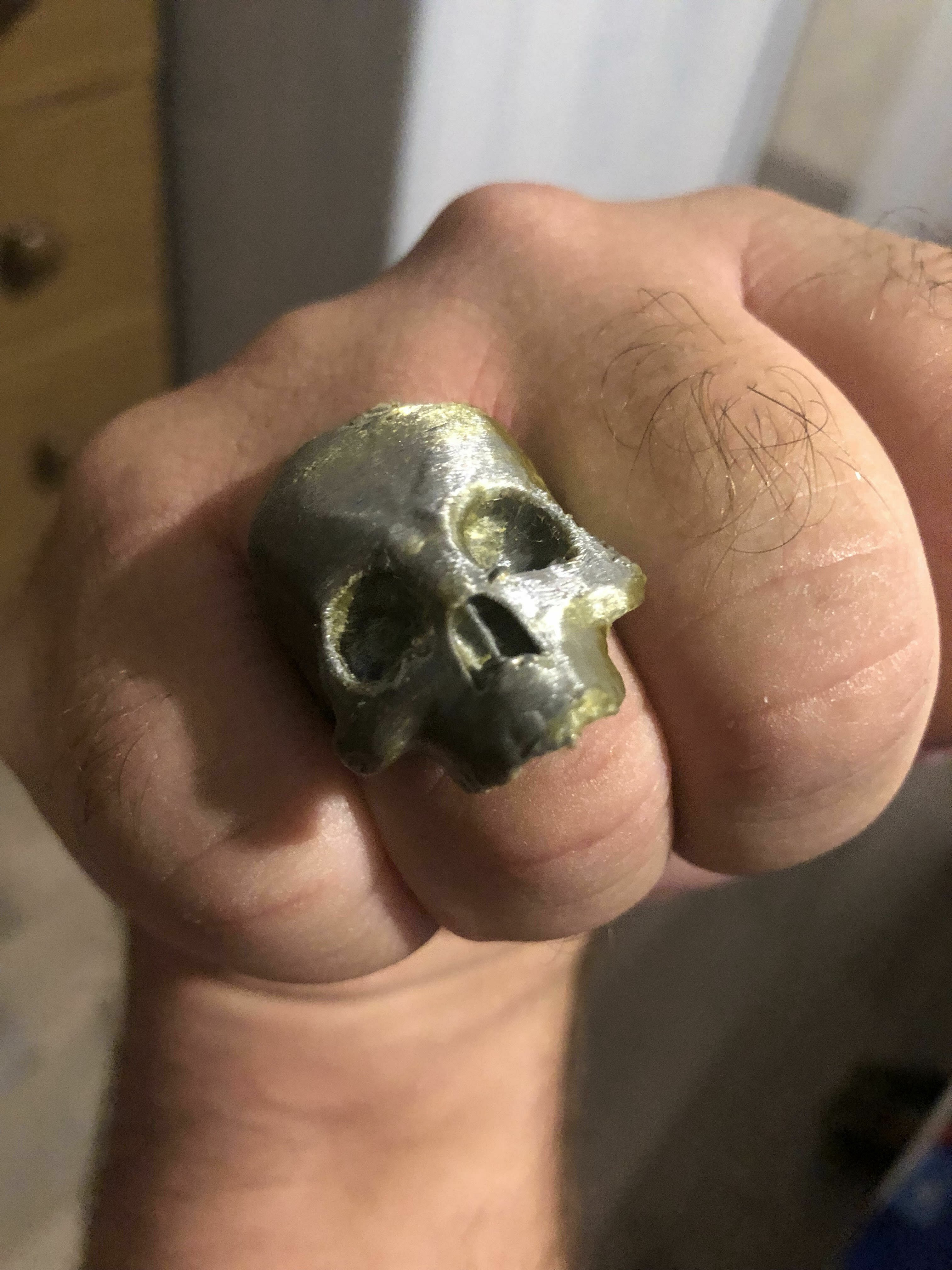Skull ring