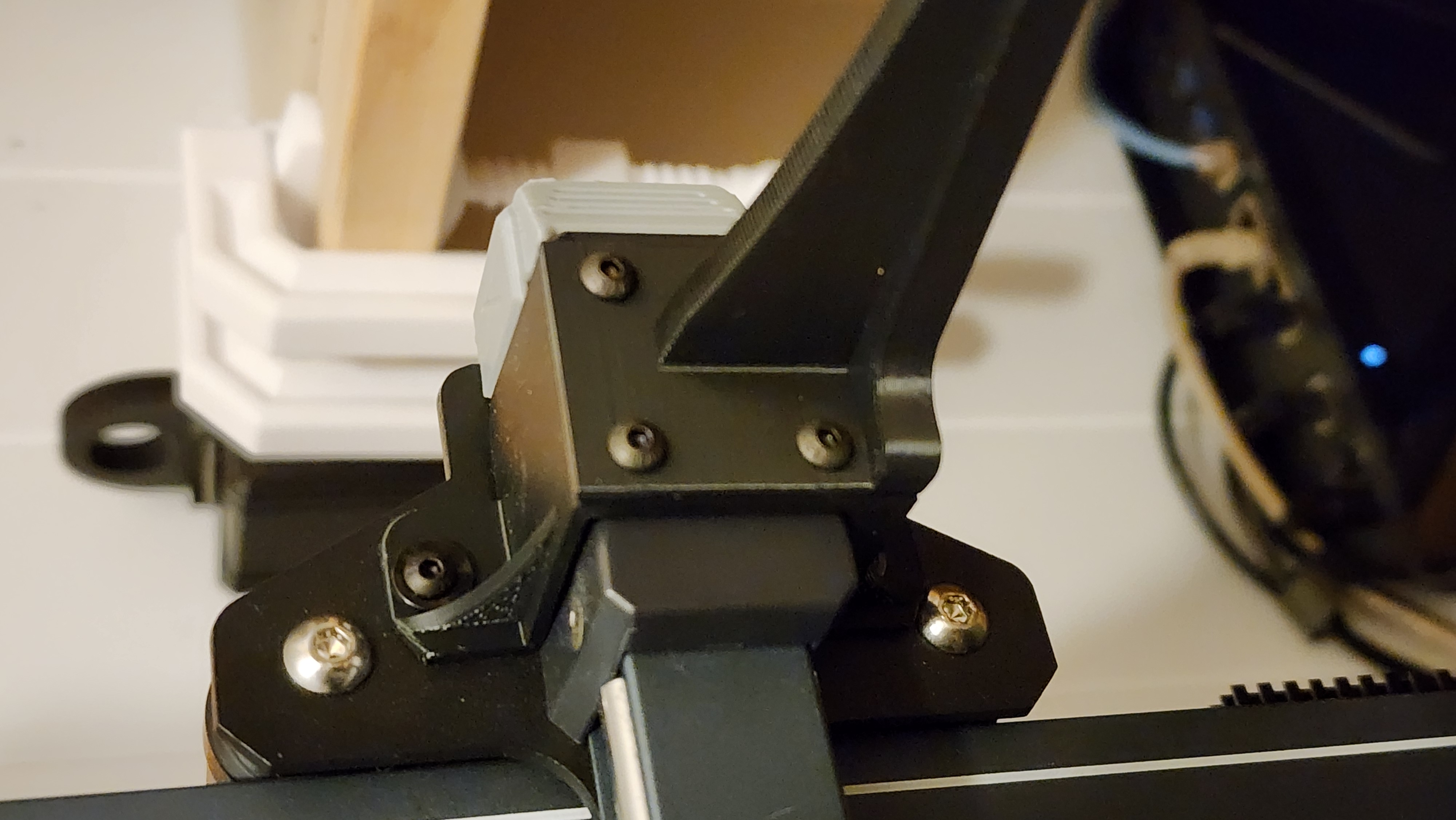 Neptune 4 Logitech C920 mount (longer arm version, 2 parts) — miniatura 2