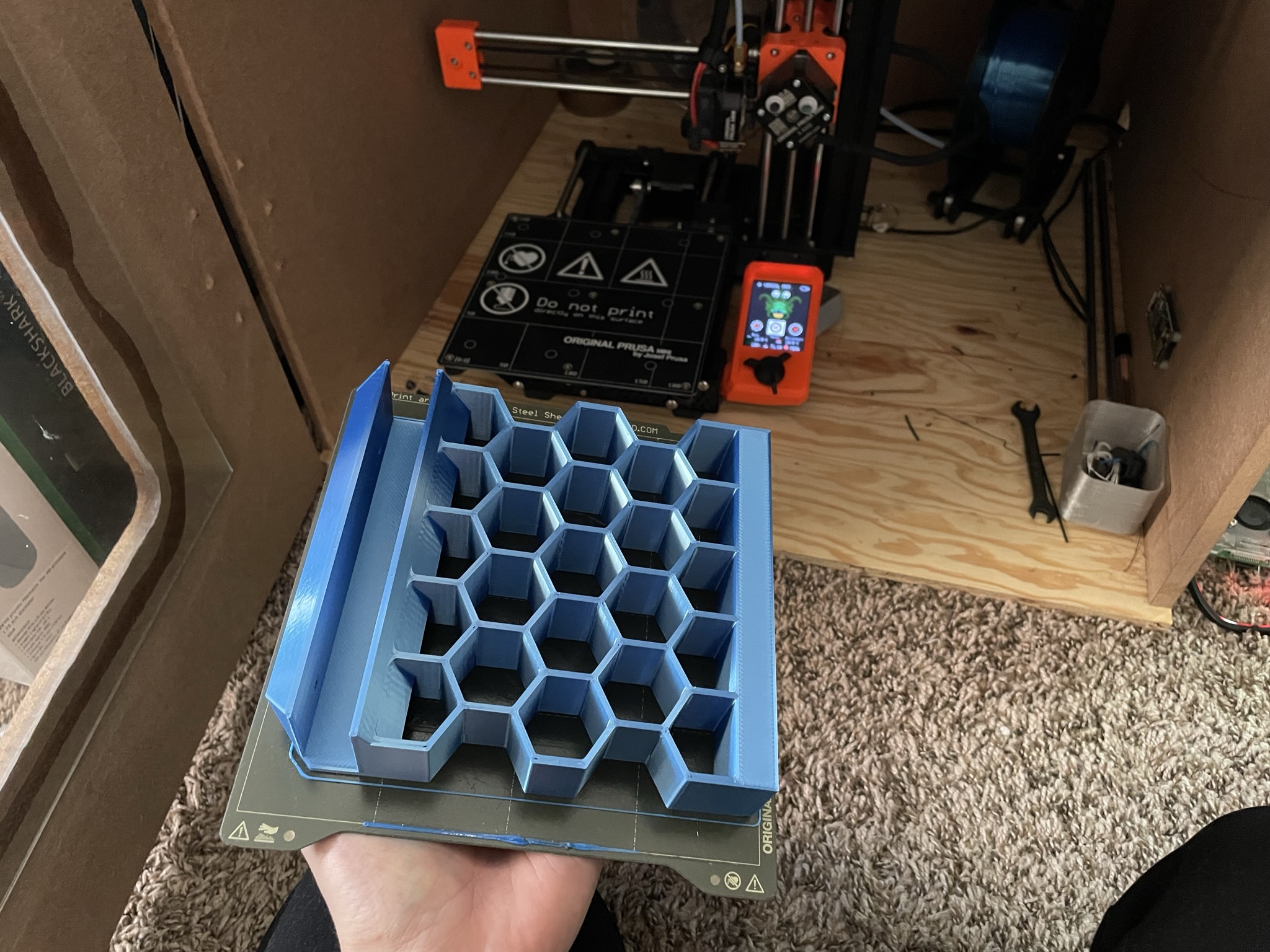 Miniatura 2 do modelo 3D Parametric Desk Shelf
