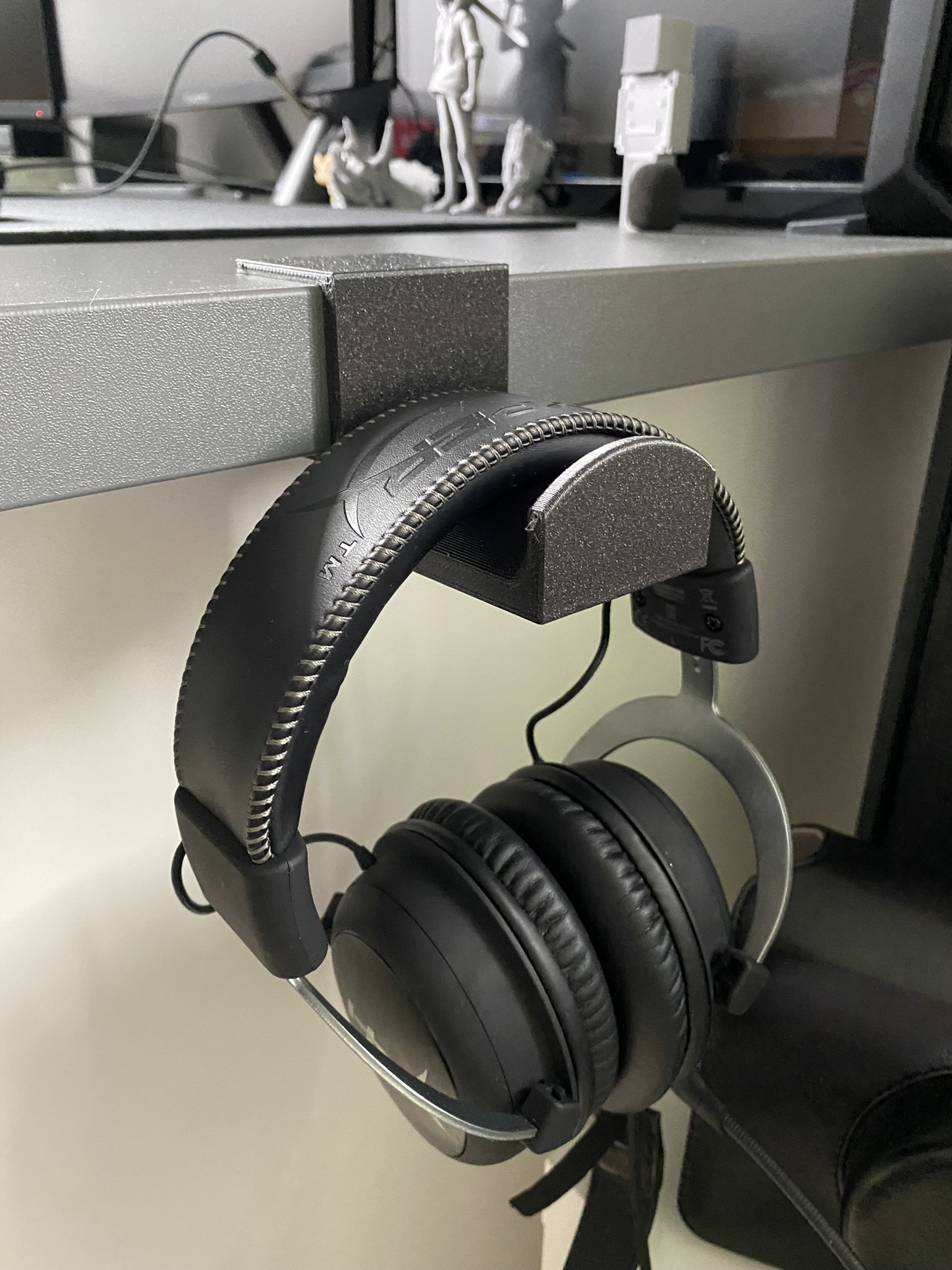 Headphone holder