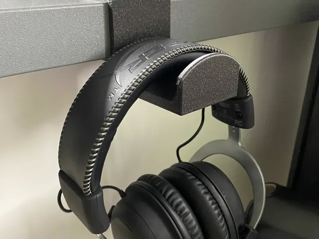 Headphone holder