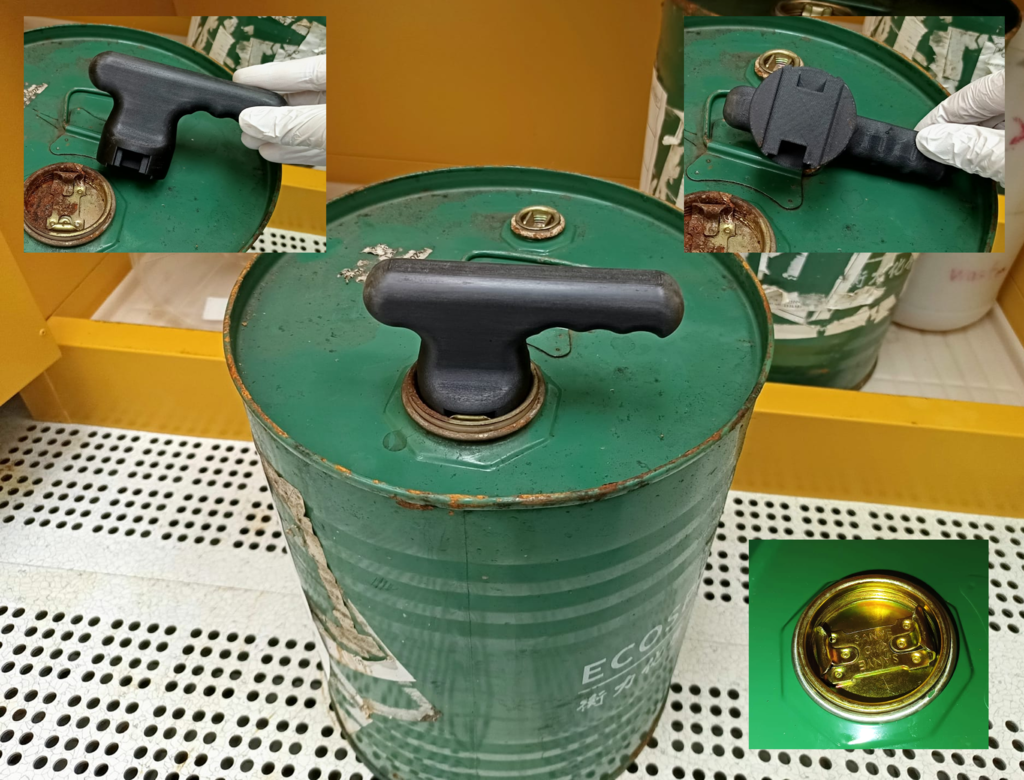 Key for drum barrel plug