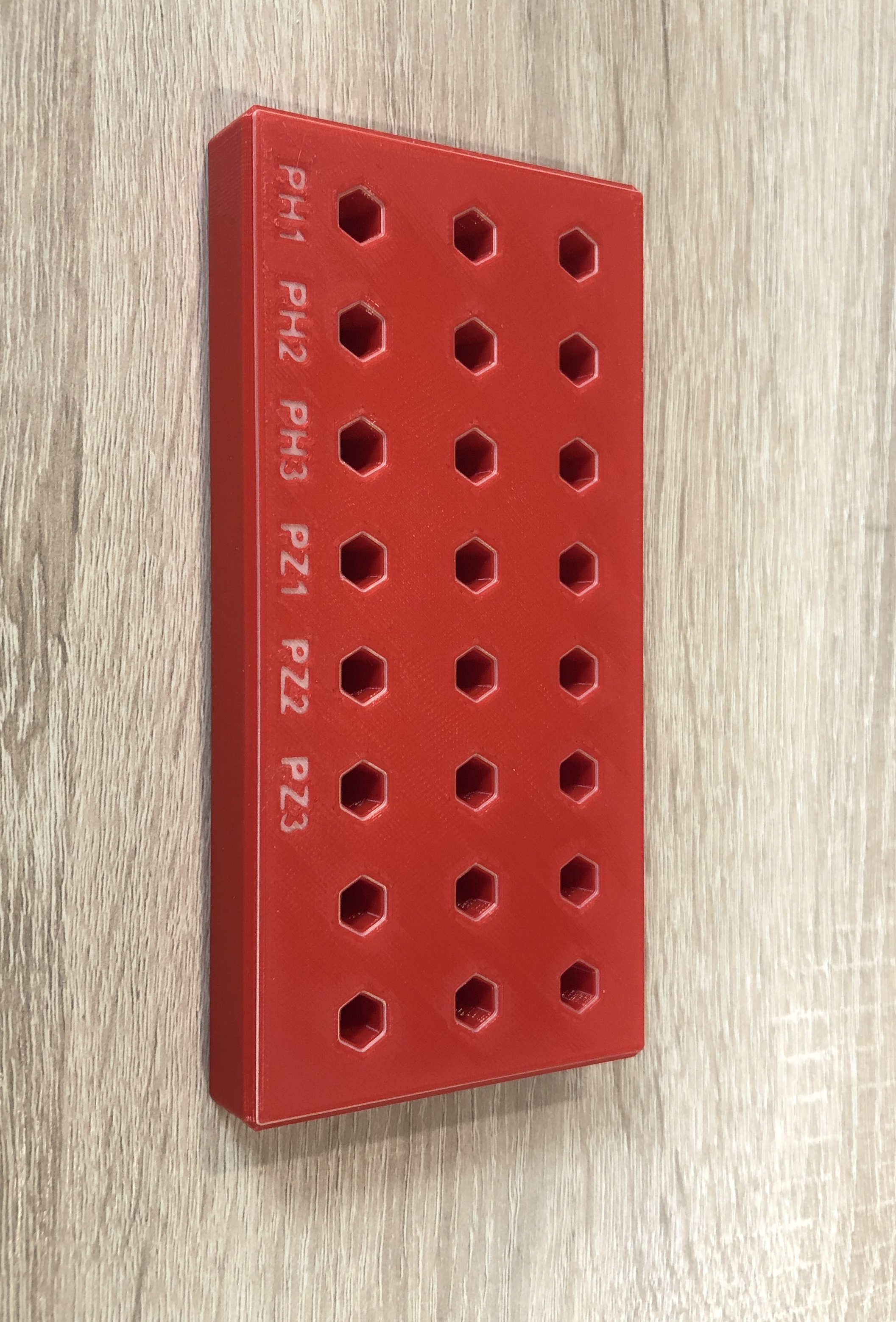 Miniatura 4 do modelo 3D Hex-bit-storage 8x3