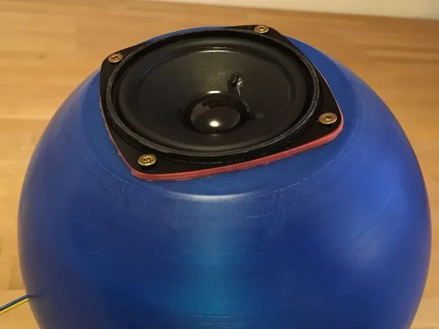Spherical speaker - concrete reinforced