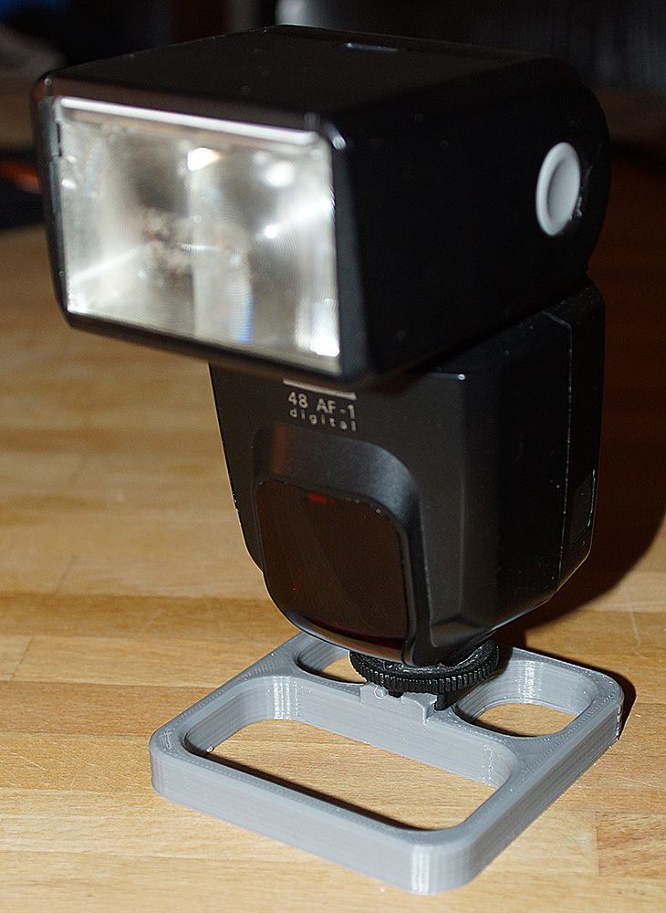 Flash stand for old Sony type hotshoe