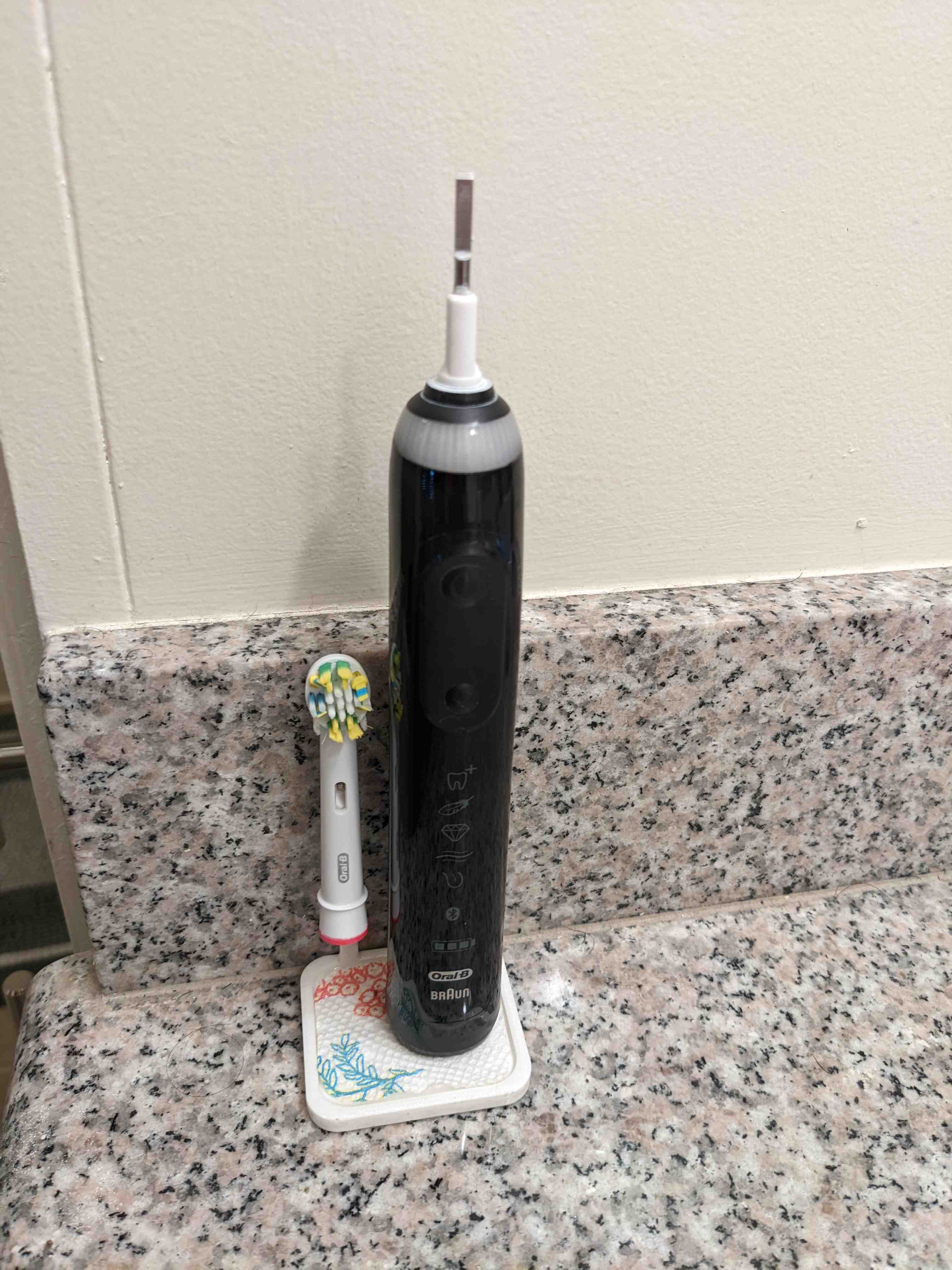 Oral-B Universal Toohbrush Holder