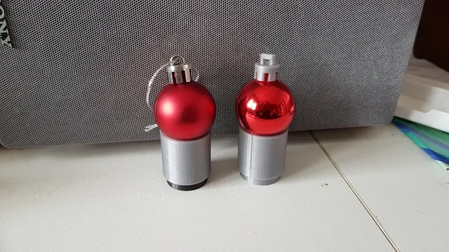 Christmas ball decoration repair